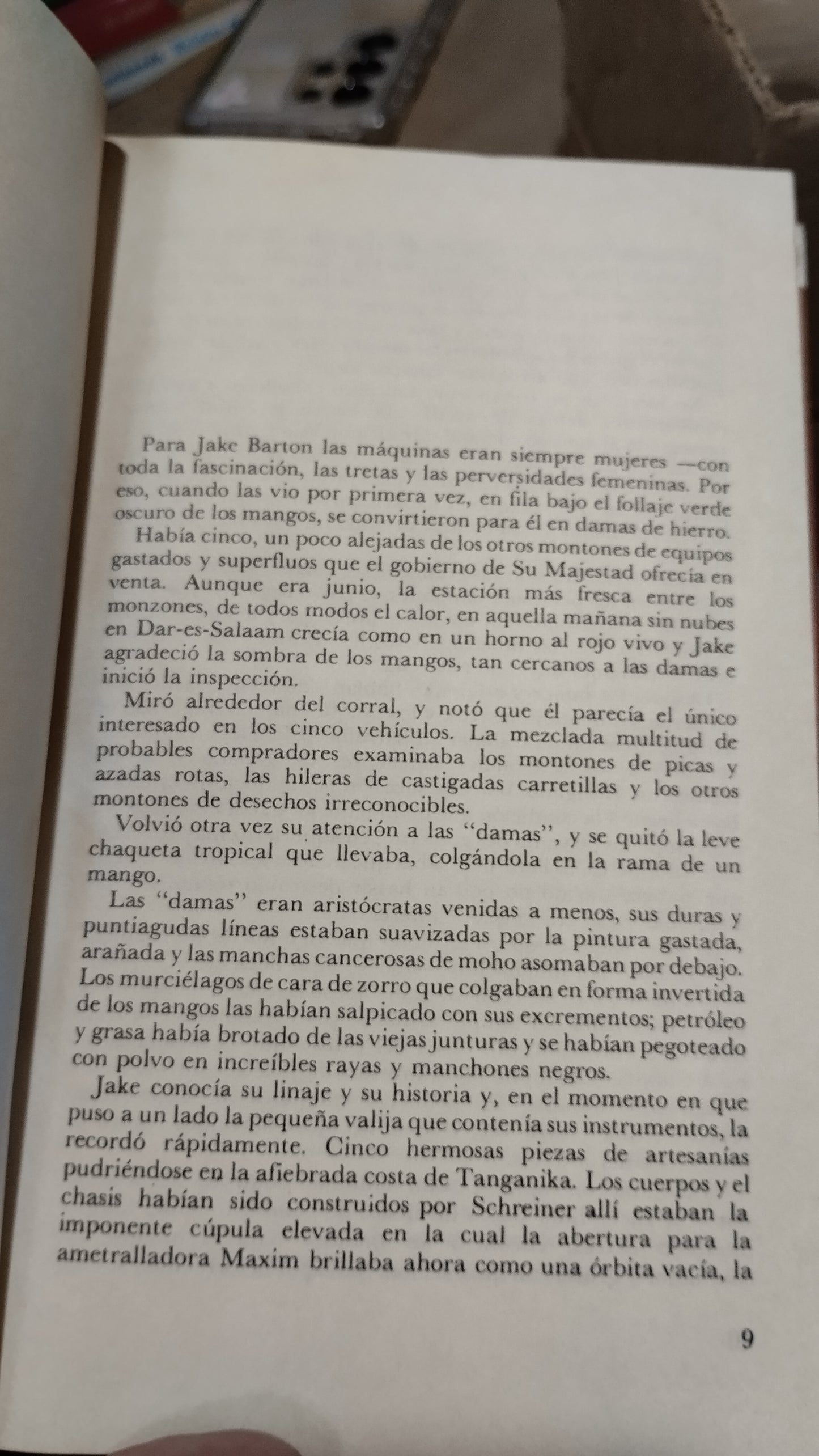 VIENE EL LOBO POR WILBUR SMITH LIBRO USADO HISTORIA ALDAMA