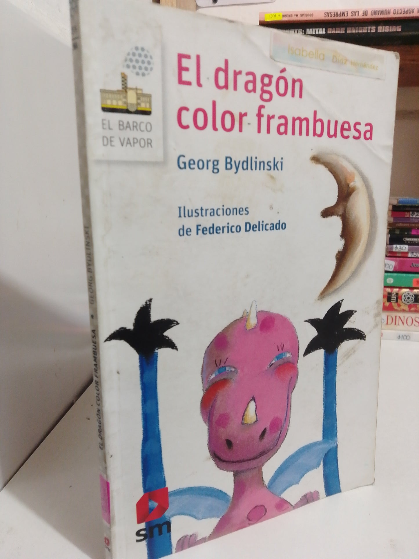 EL DRAGON COLOR FRAMBUESA POR GEORGE BYDLINSKI USADO INFANTIL JUAREZ