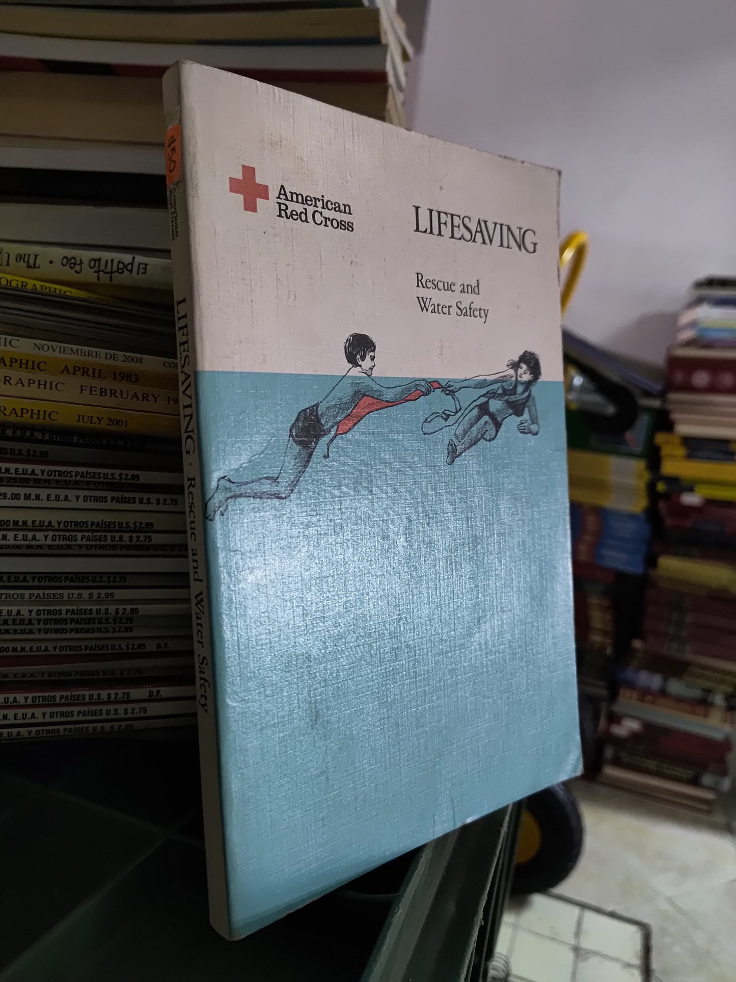 LIFESAVING POR EDITORIAL AMERICAN RED CROSS USADO IDIOMAS JUAREZ 515
