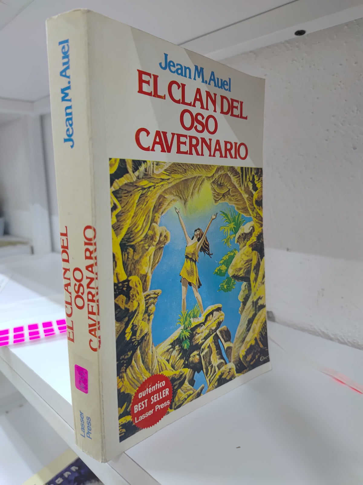 EL CLAN DEL OSO CAVERNARIO POR JEAN  M. AUEL USADO NOVELAS JUAREZ 515