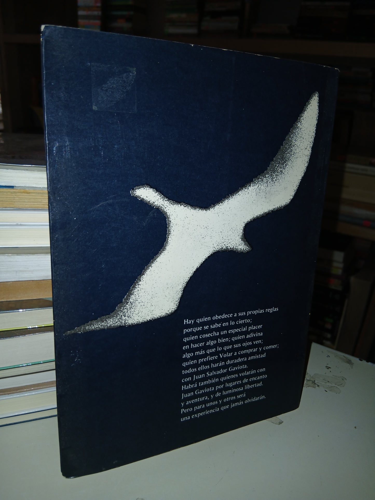 JUAN SALVADOR GAVIOTA POR RICHARD BACH USADO NOVELA LITERARIO 207