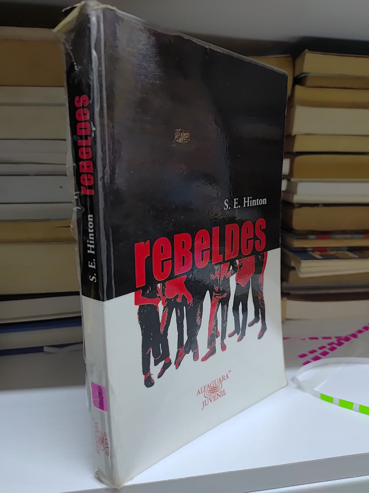 REBELDES POR S. E. HINTON USADO NOVELAS JUAREZ 515