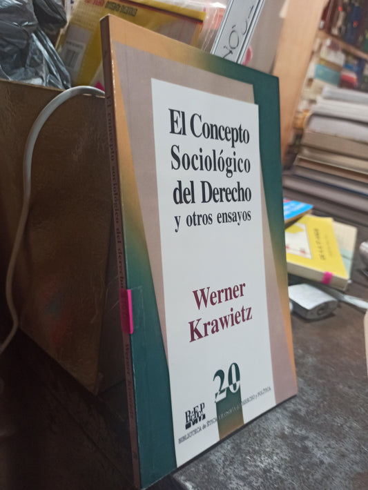 EL CONCEPTO SOCIOLOGICO DEL DERECHO Y OTROS ENSAYOS POR WERNER KRAWIETZ USADO DERECHO ALDAMA