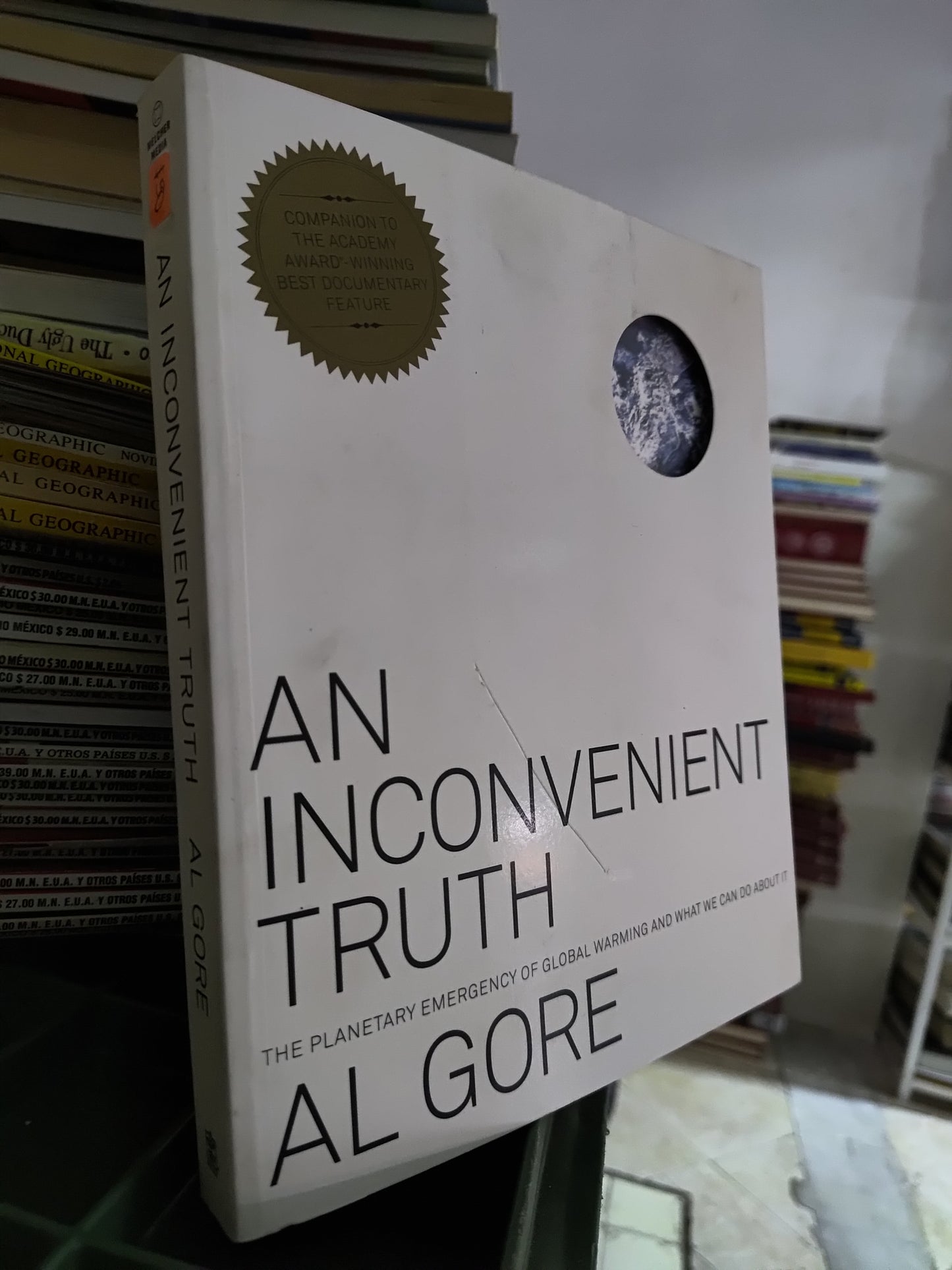 AN INCONVENIENT TRUTH POR AL GORE USADO IDIOMAS JUAREZ 515