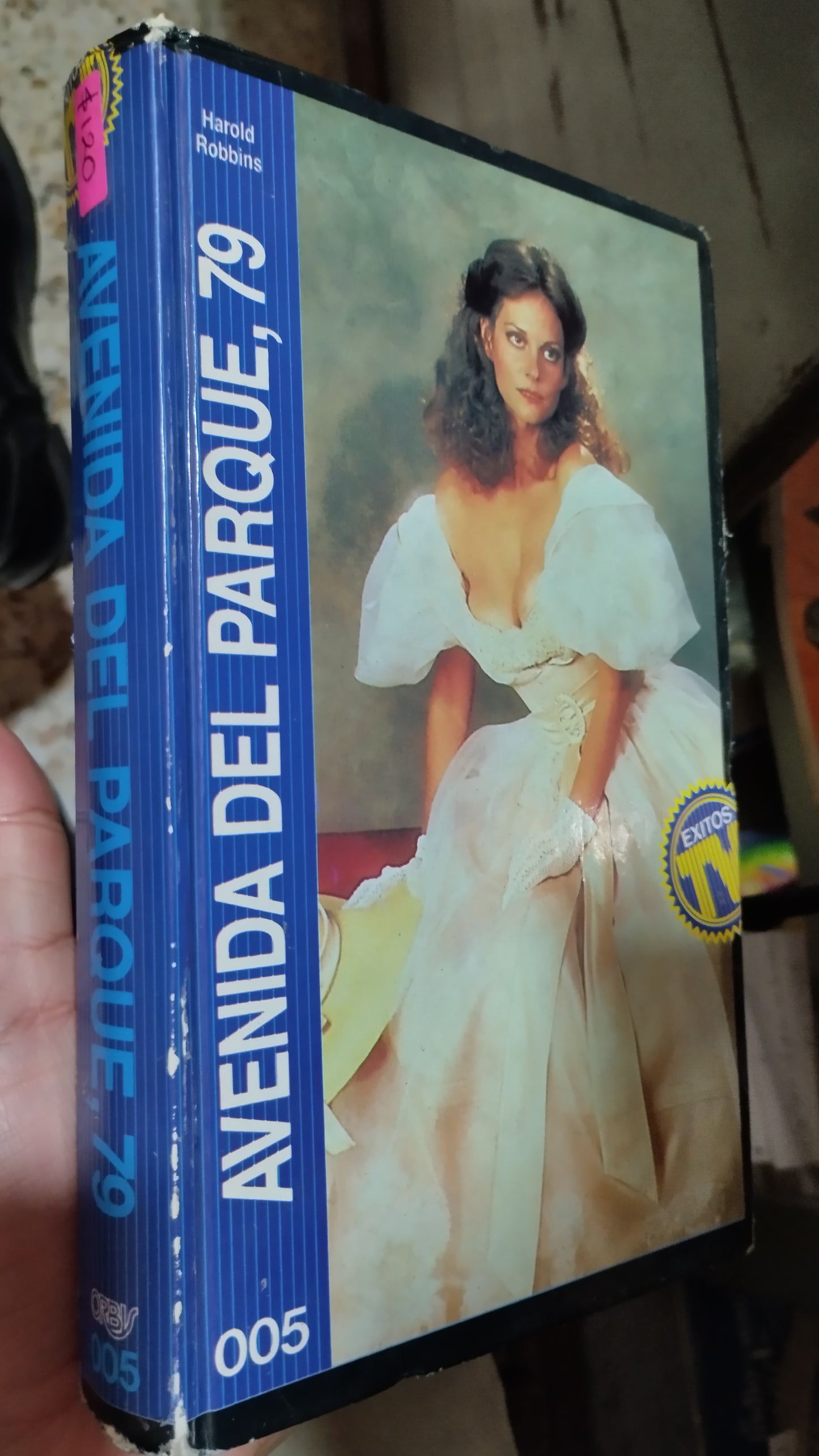AVENIDA DEL PARQUE 79 POR HAROLD ROBBINS LIBRO USADO NOVELAS ALDAMA