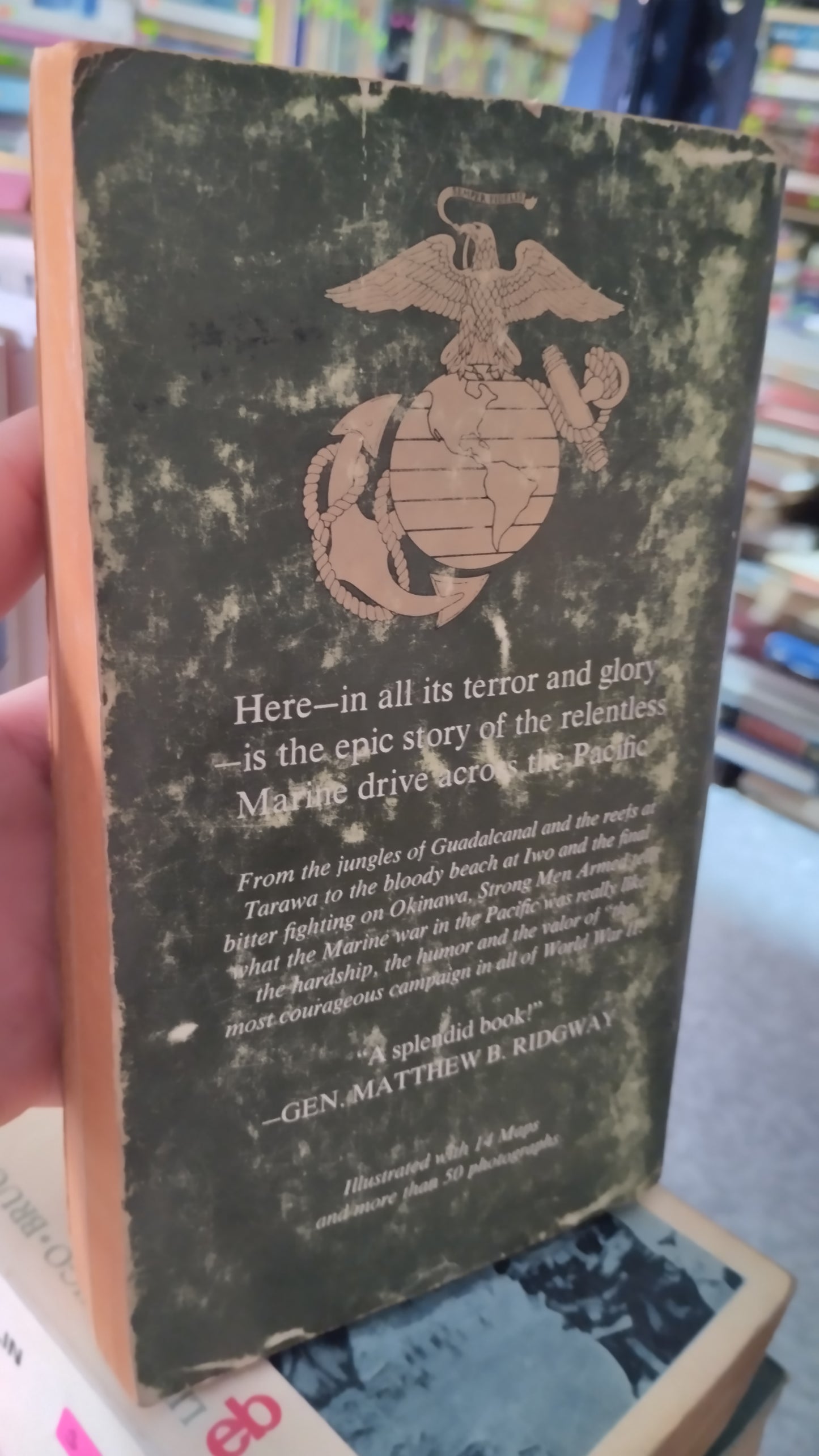 STRONG MEN ARMED POR ROBERT LECKIE LIBRO USADO HISTORIA ALDAMA