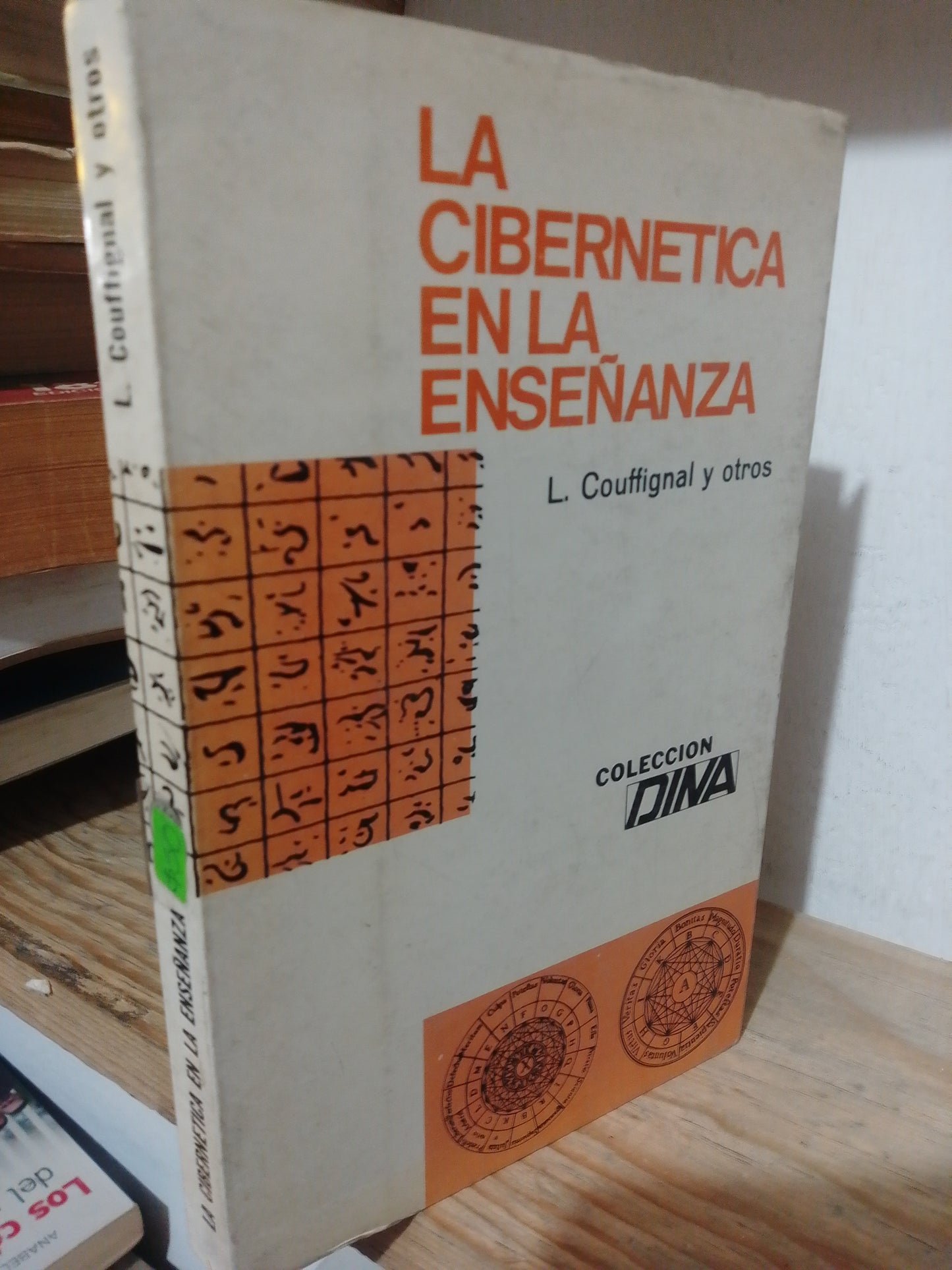 LA CIBERNETICA EN LA ENSEÑANZA POR L.COUFFIGNAL Y OTROS USADO EDUCACION JUAREZ