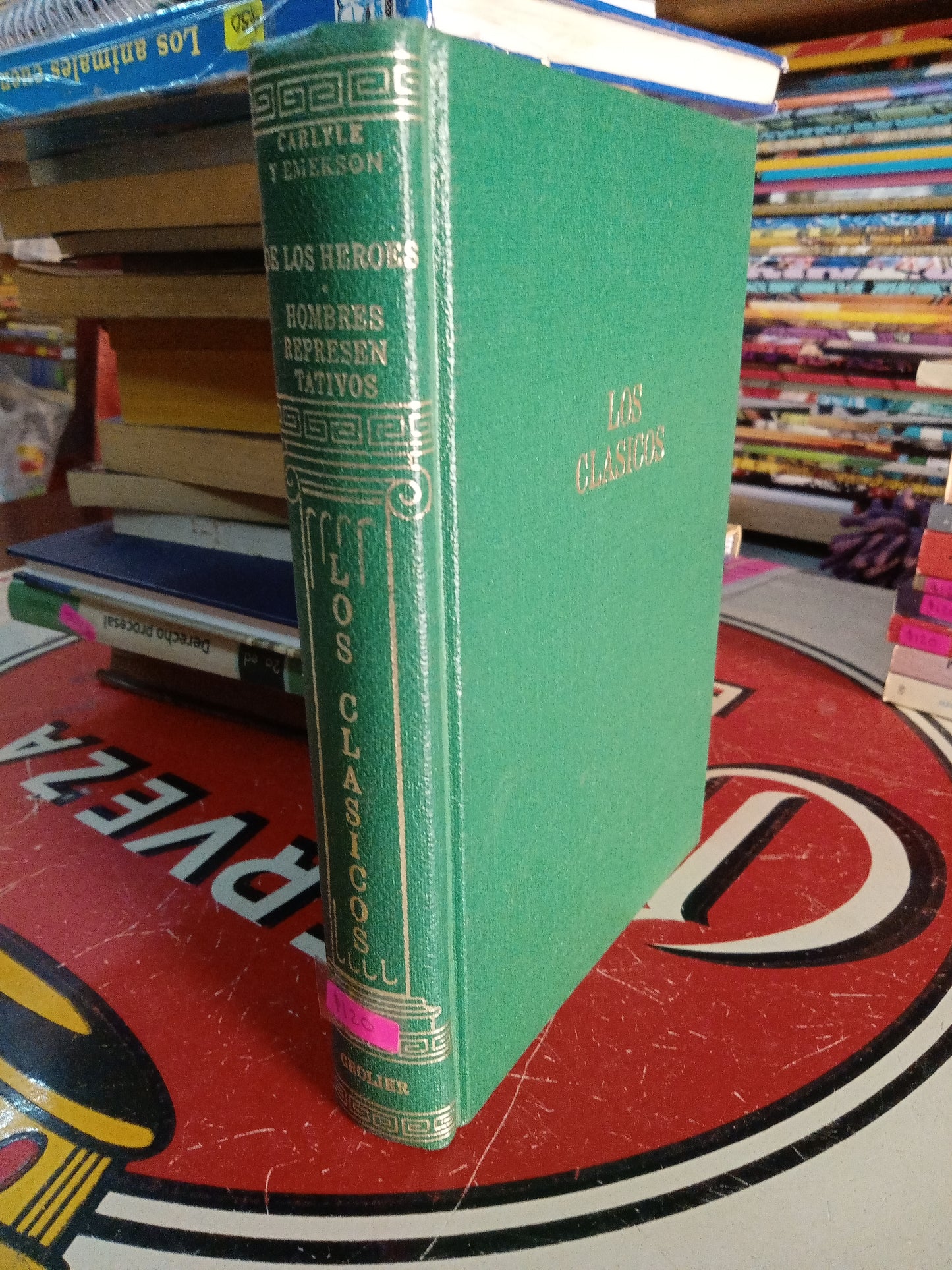 LOS CLASICOS POR CARLYLE Y EMERSON USADO NOVELA LITERARIO 207