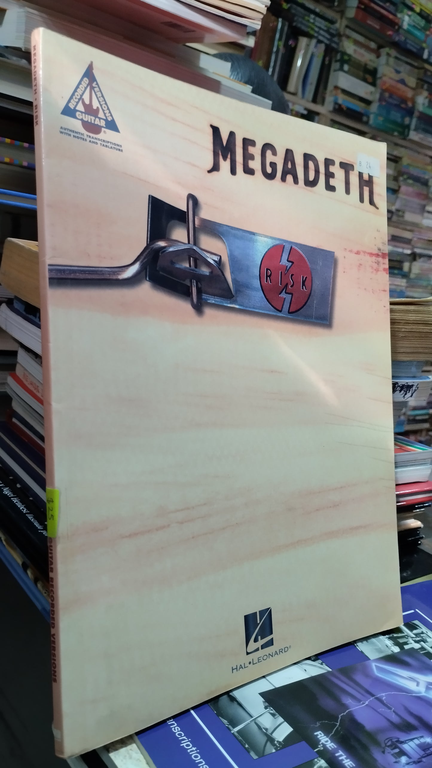 MEGADETH LIBRO USADO MUSICA ALDAMA