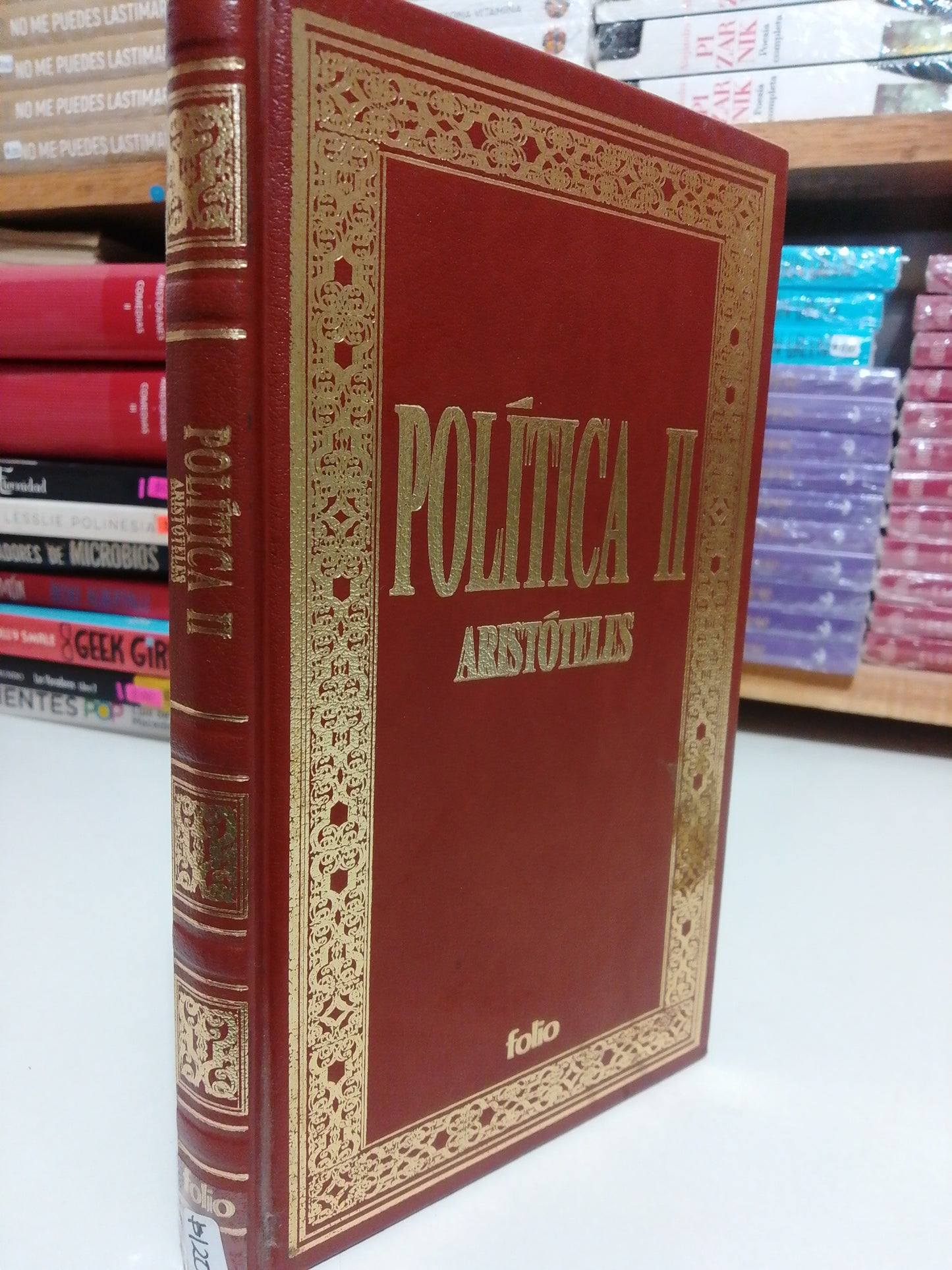 POLITICA II POR ARISTOTELES USADO NOVELA JUAREZ