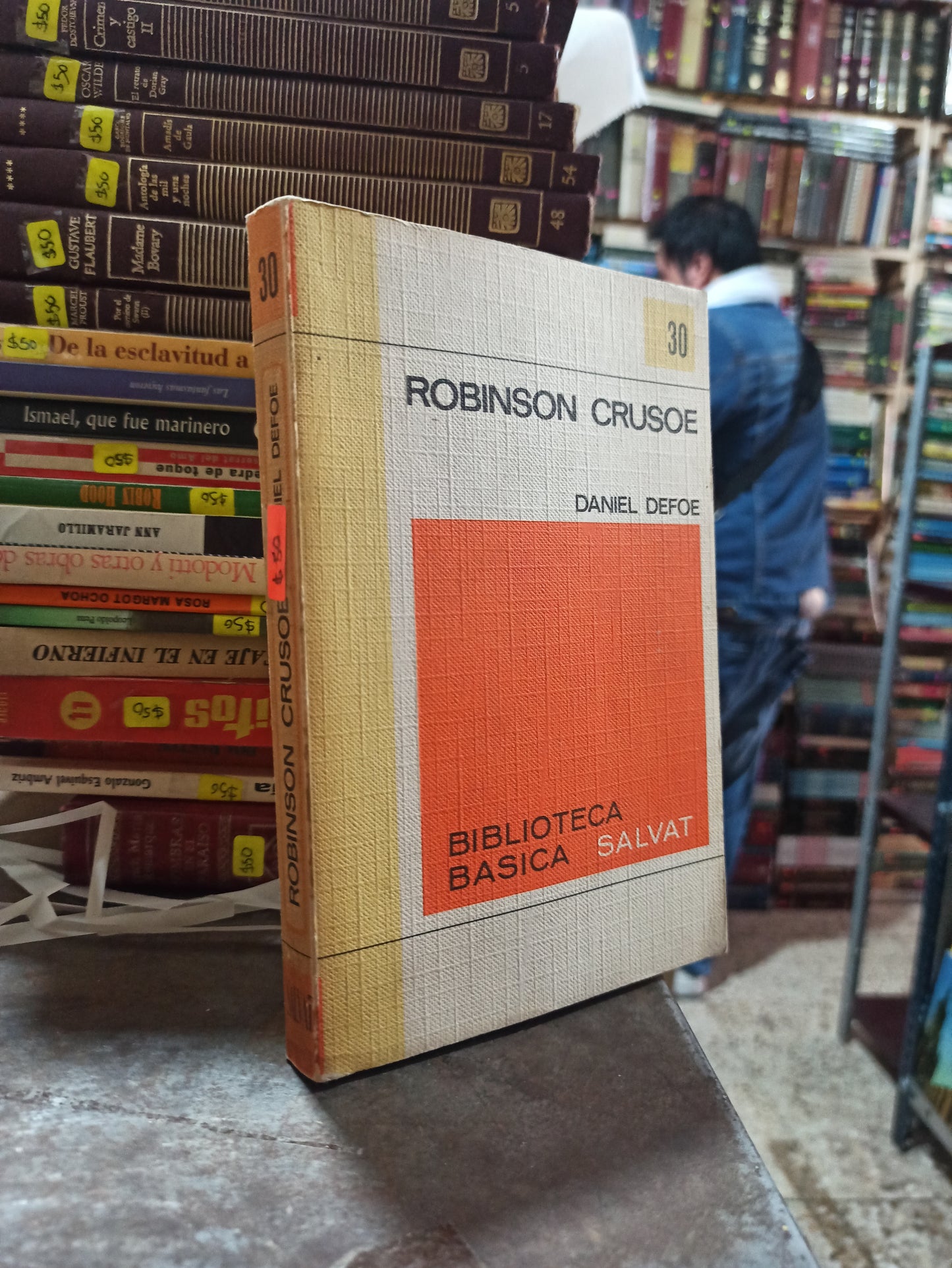 ROBINSON CRUSOE POR DANIEL DEFOE USADO NOVELAS ALDAMA