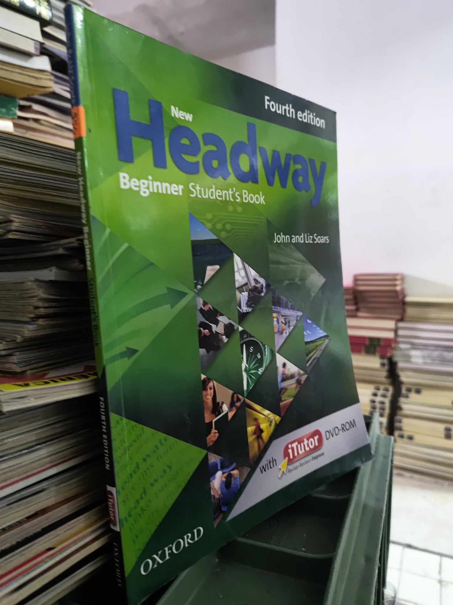 NEW HEADWAY BEGINNER JOHN AND LIZ SOARS USADO IDIOMAS JUAREZ 515