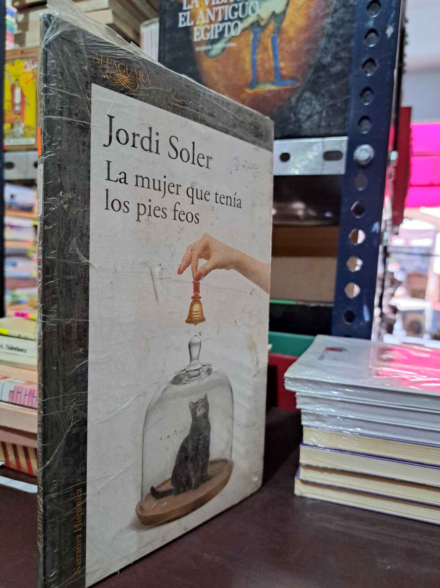 LA MUJER QUE TENÍA LOS PIES FEOS JORDI SOLER NUEVO LIBROS NUEVOS LITERARIO 305