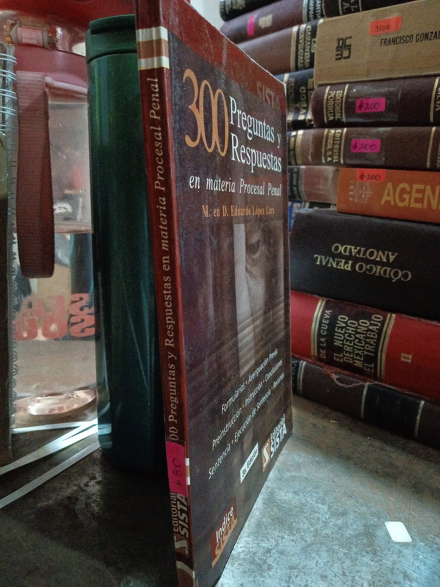 300 PREGUNTAS Y RESPUESTAS EN MATERIA PROCESAL PENAL POR M EN D EDUARDO LOPEZ LARA USADO DERECHO ALDAMA