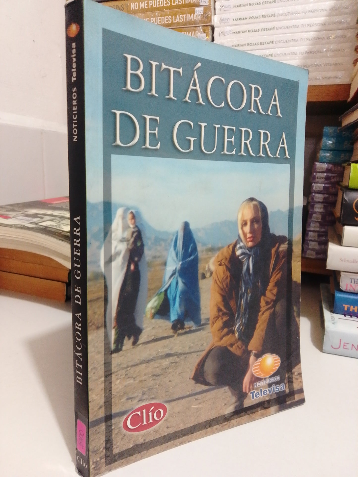 BITÁCORA DE GUERRA POR LEONARDO KOURCHENKO USADO NOVELA JUAREZ