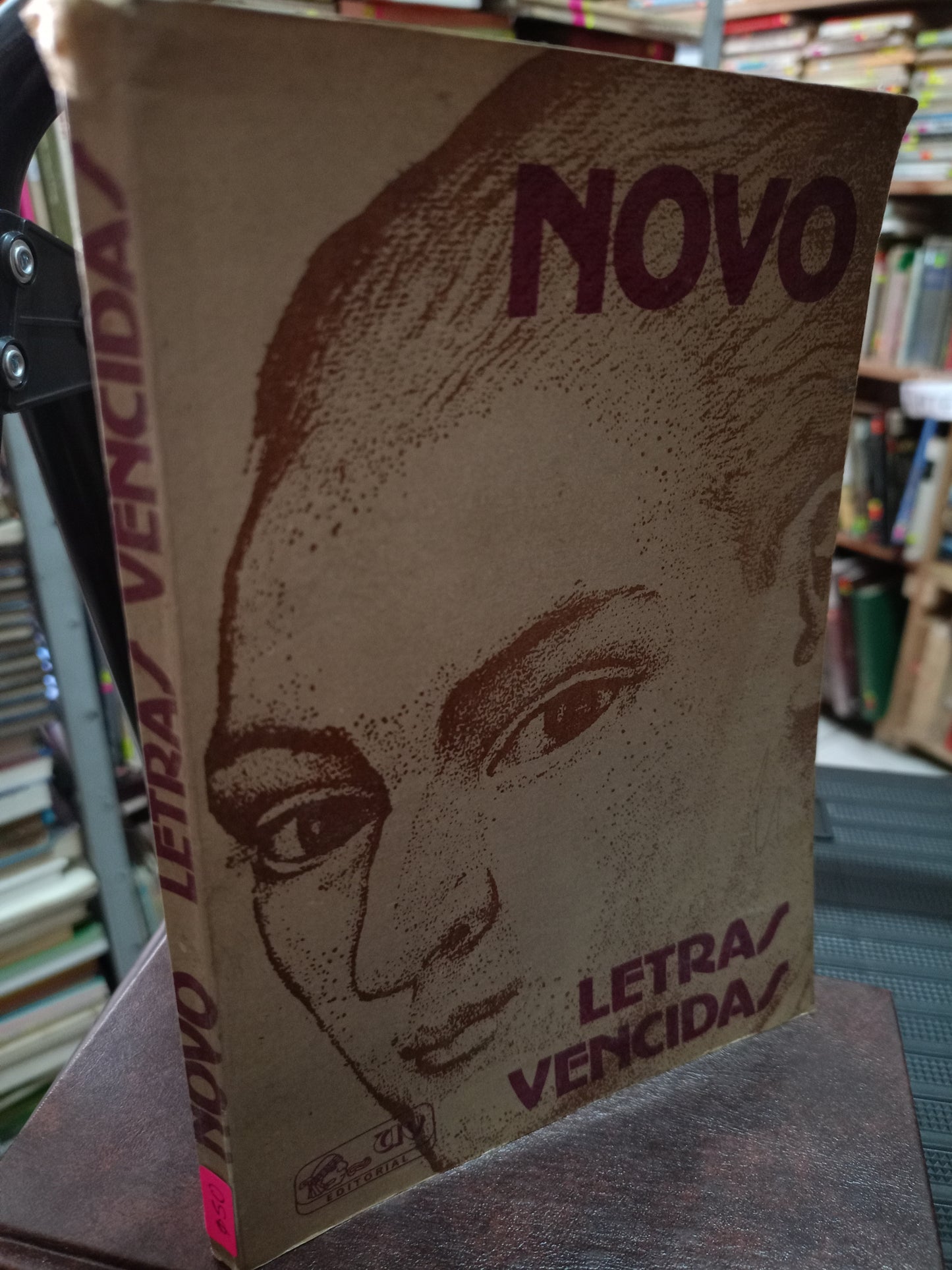 NOVO LETRAS VECINAS USADO NOVELA LITERARIO 305