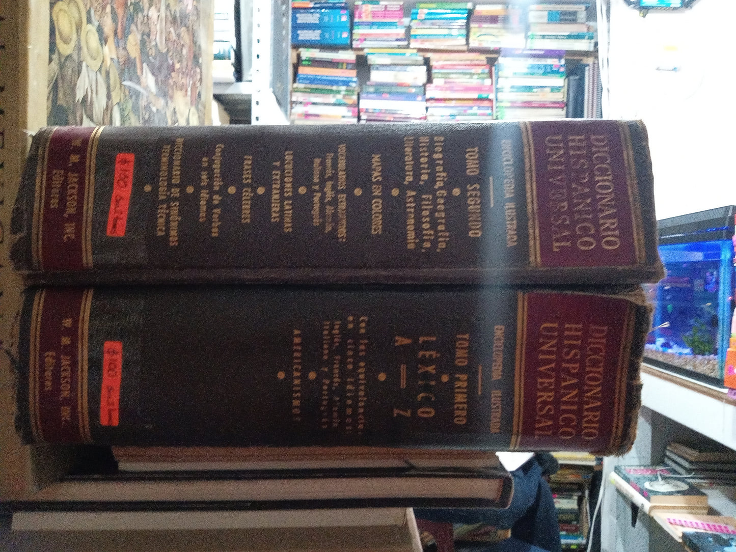 DICCIONARIO HISPANICO UNIVERSAL ENCICLOPEDIA ILUSTRADA DOS TOMOS ($100 X2) POR W M JACKSON INC USANDO EDUCACION JUAREZ