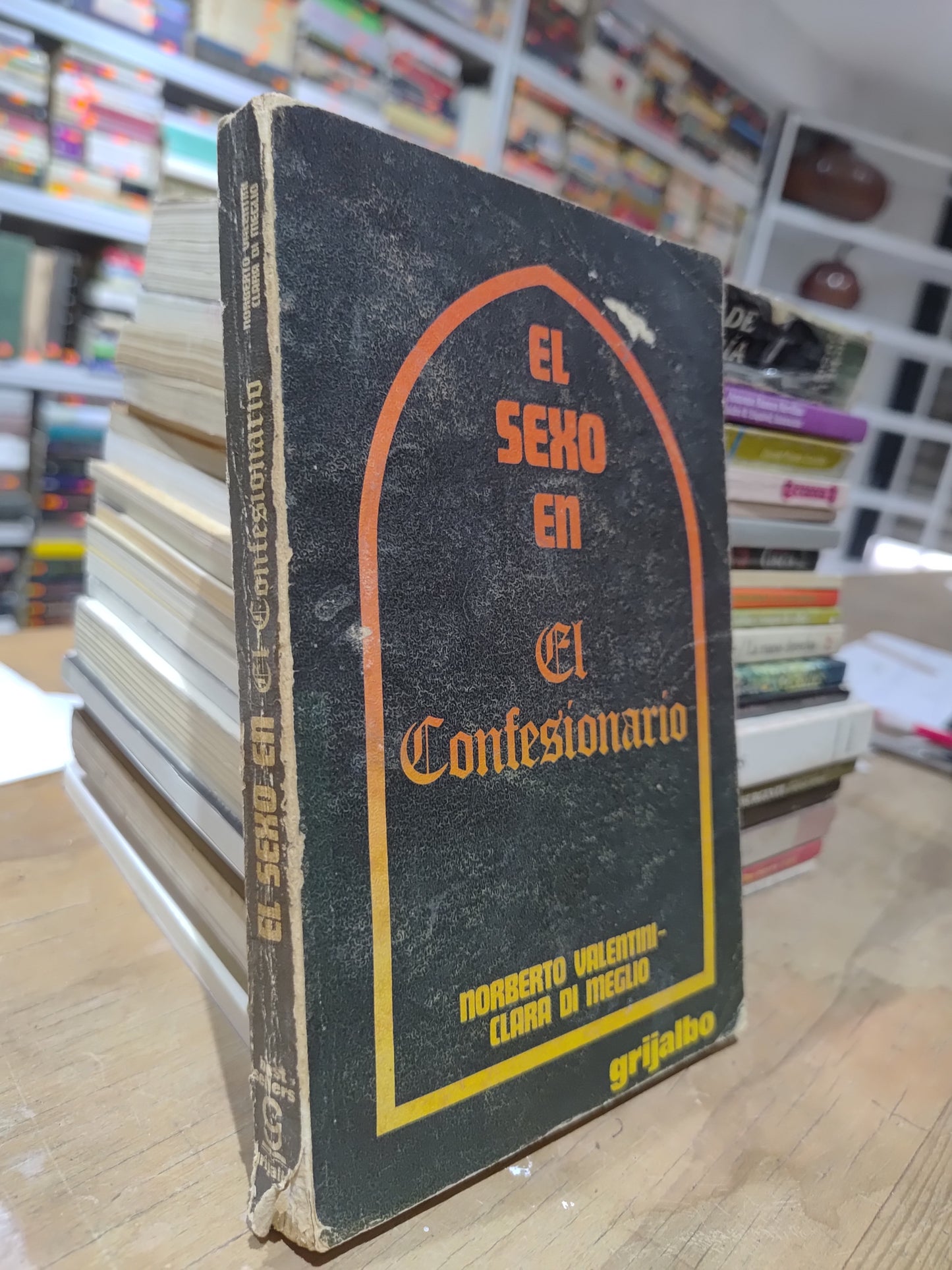 EL SEXO EN EL CONFESIONARIO POR NORBERTO VALENTINI USADO NOVELAS JUAREZ 515