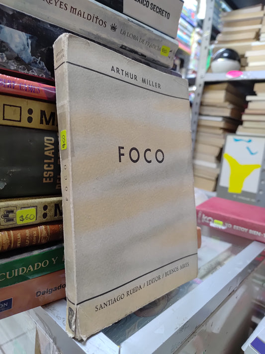 FOCO POR ARTHUR MILLER USADO NOVELAS JUAREZ 515