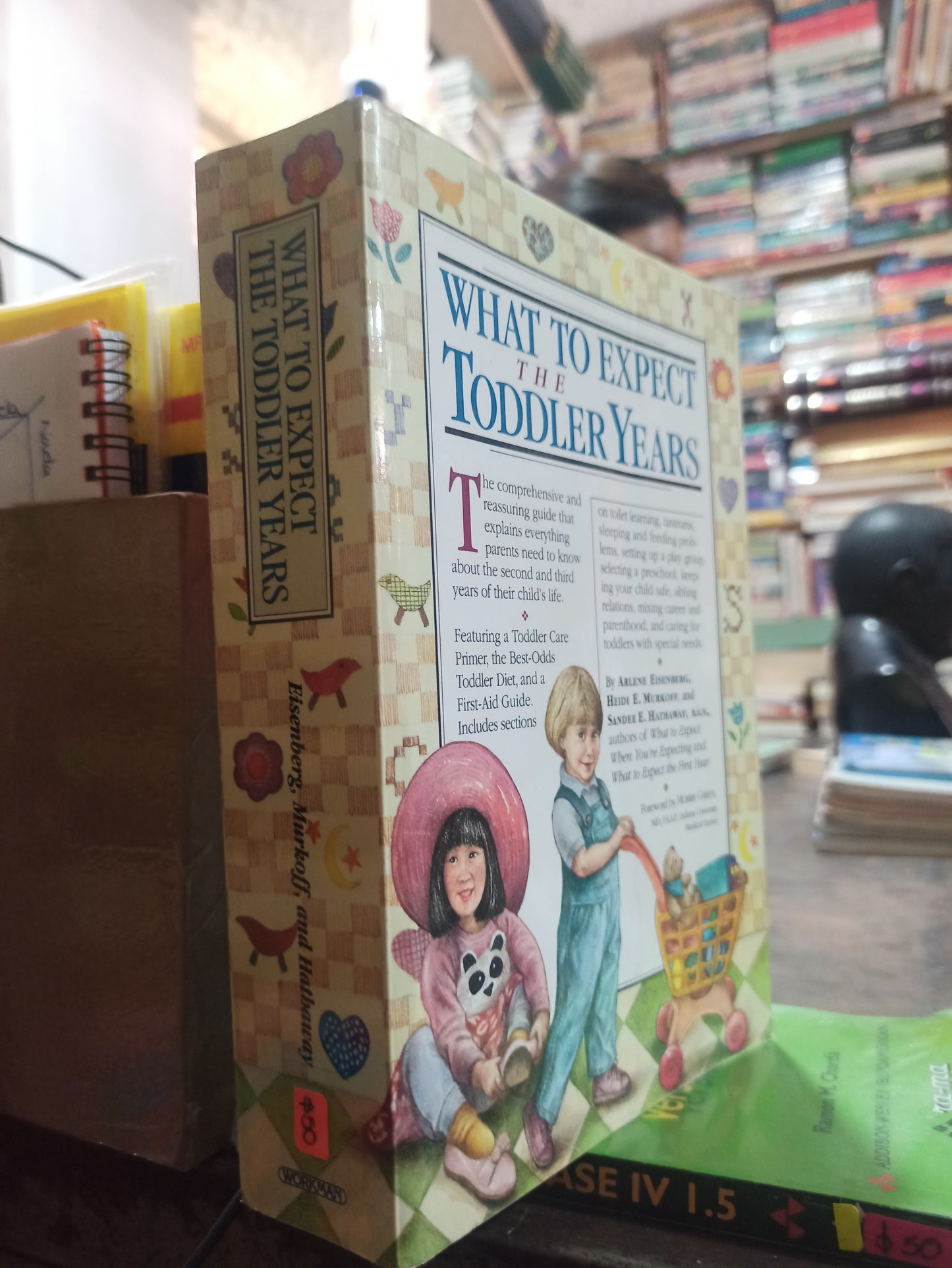WHAT TO EXPECT THE TODDLER YEARS POR EISENBERG Y OTROS USADO IDIOMAS ALDAMA