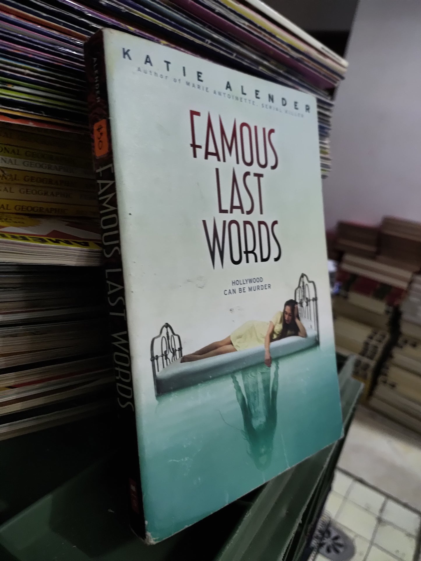 FAMOUS LAST WORDS POR KATIE ALENDER USADO IDIOMAS JUAREZ 515