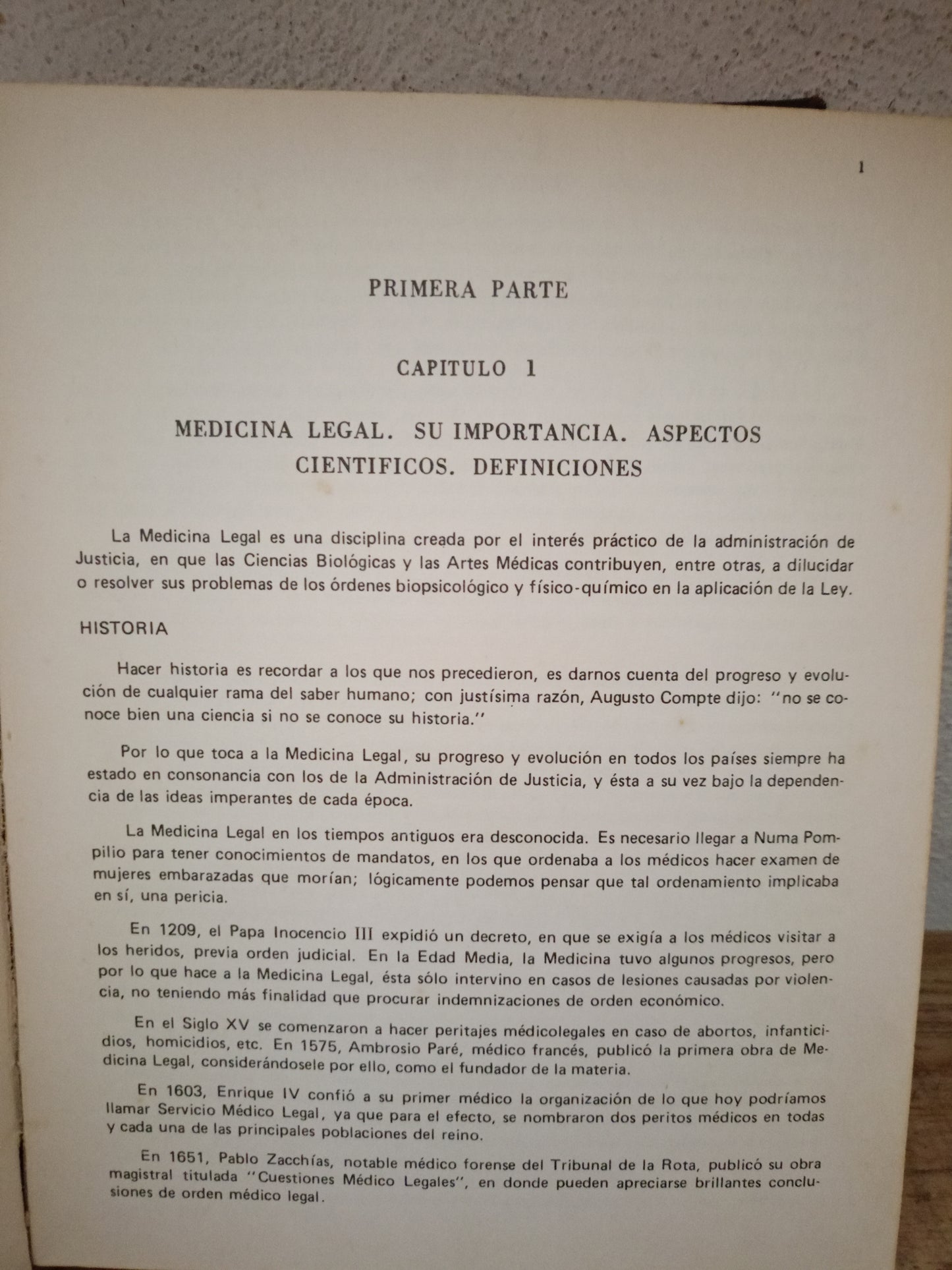 MEDICINA LEGAL POR SALVADOR MARTÍNEZ MURILLO Y LUIS SALDÍVAR S. USADO DERECHO LITERARIO 305