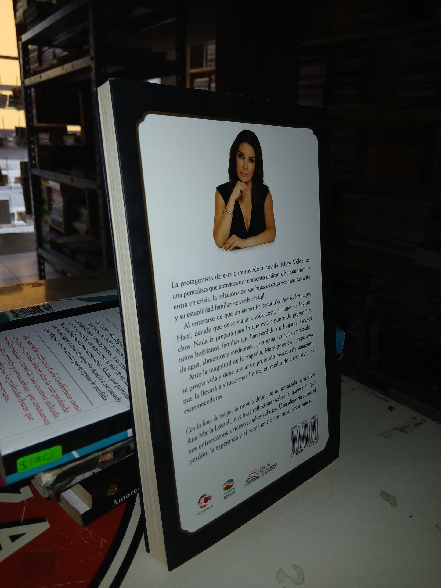 CON LA LUNA DE TESTIGO POR ANA MARÍA LOMELÍ USADO NOVELA LITERARIO 207