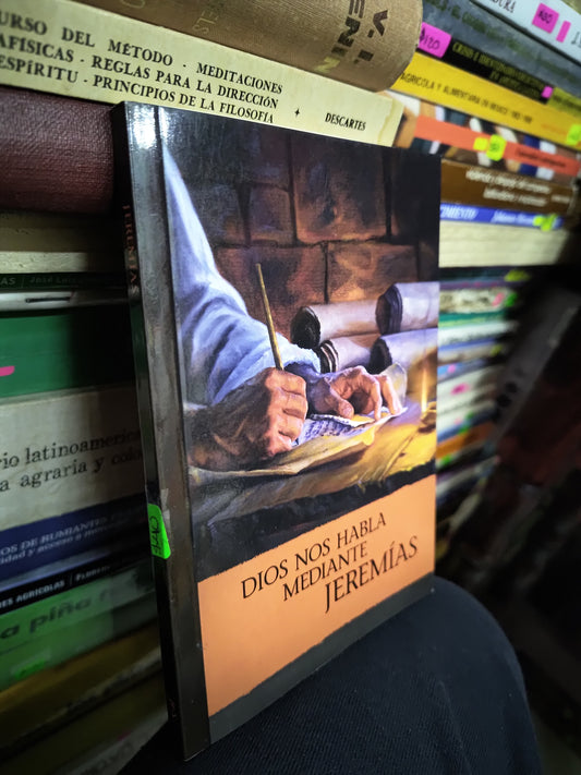 DIOS NOS HABLA MEDIANTE JEREMIAS POR EDITORIAL WATCHTOWER USADO RELIGION LITERARIO 207