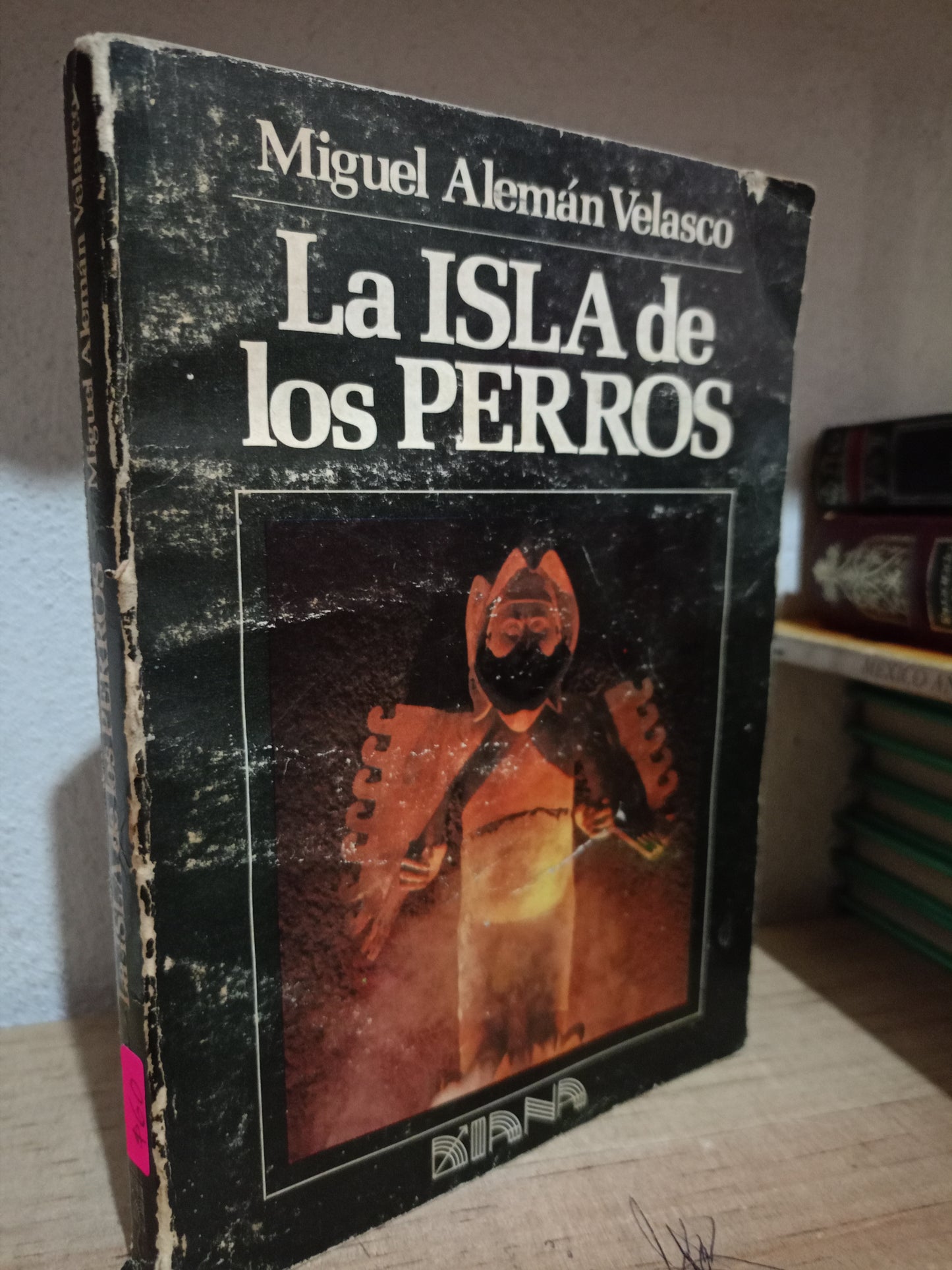 LA ISLA DE LOS PERROS POR MIGUEL ALEMAN VELASCO USADO NOVELA LITERARIO 305