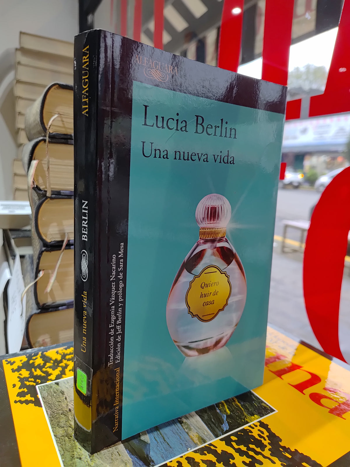 UNA NUEVA VIDA POR LUCIA BERLIN USADO NOVELAS JUAREZ 515
