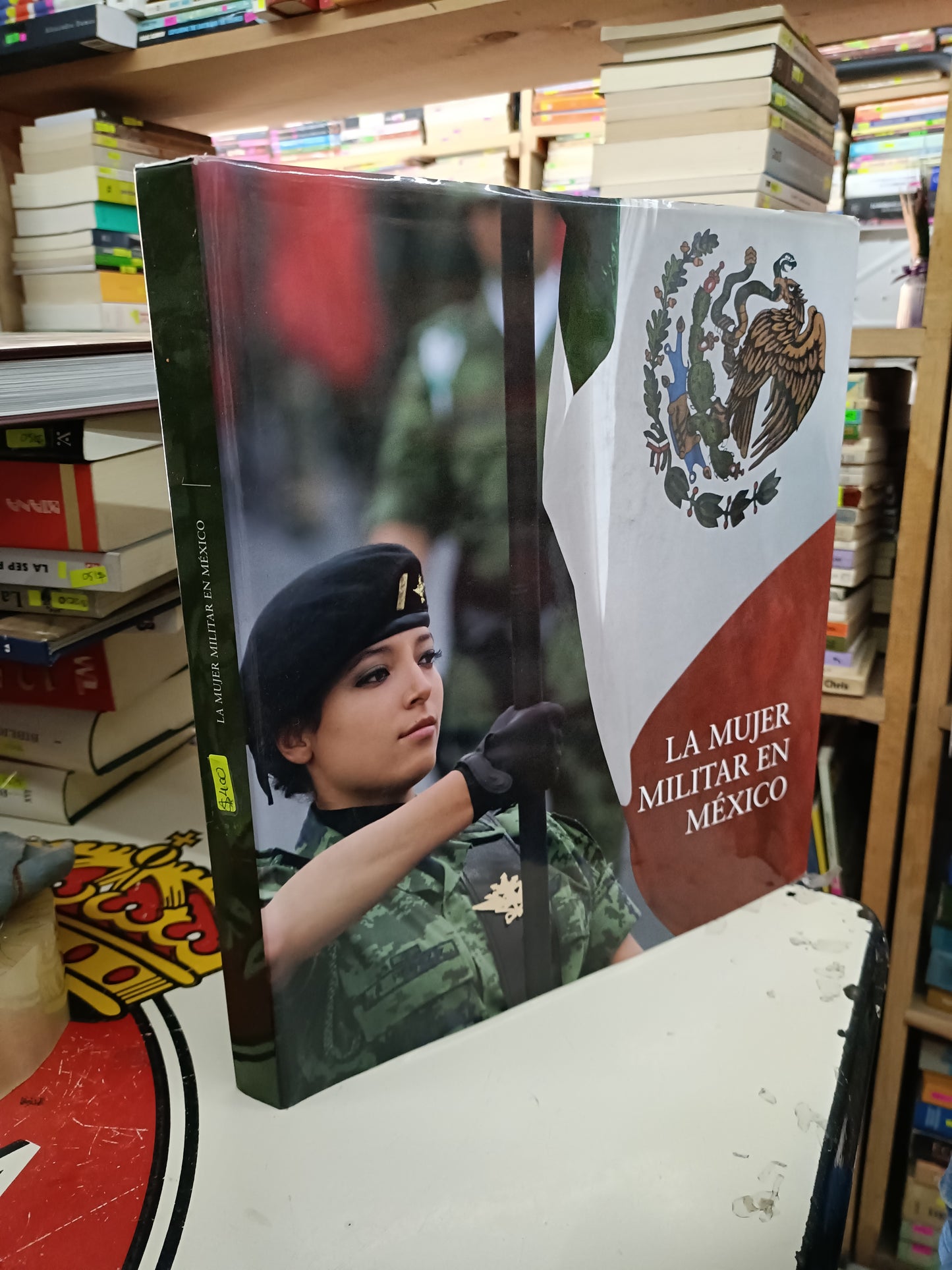 LA MUJER MILITAR EN MÉXICO USADO ARTE LITERARIO 207