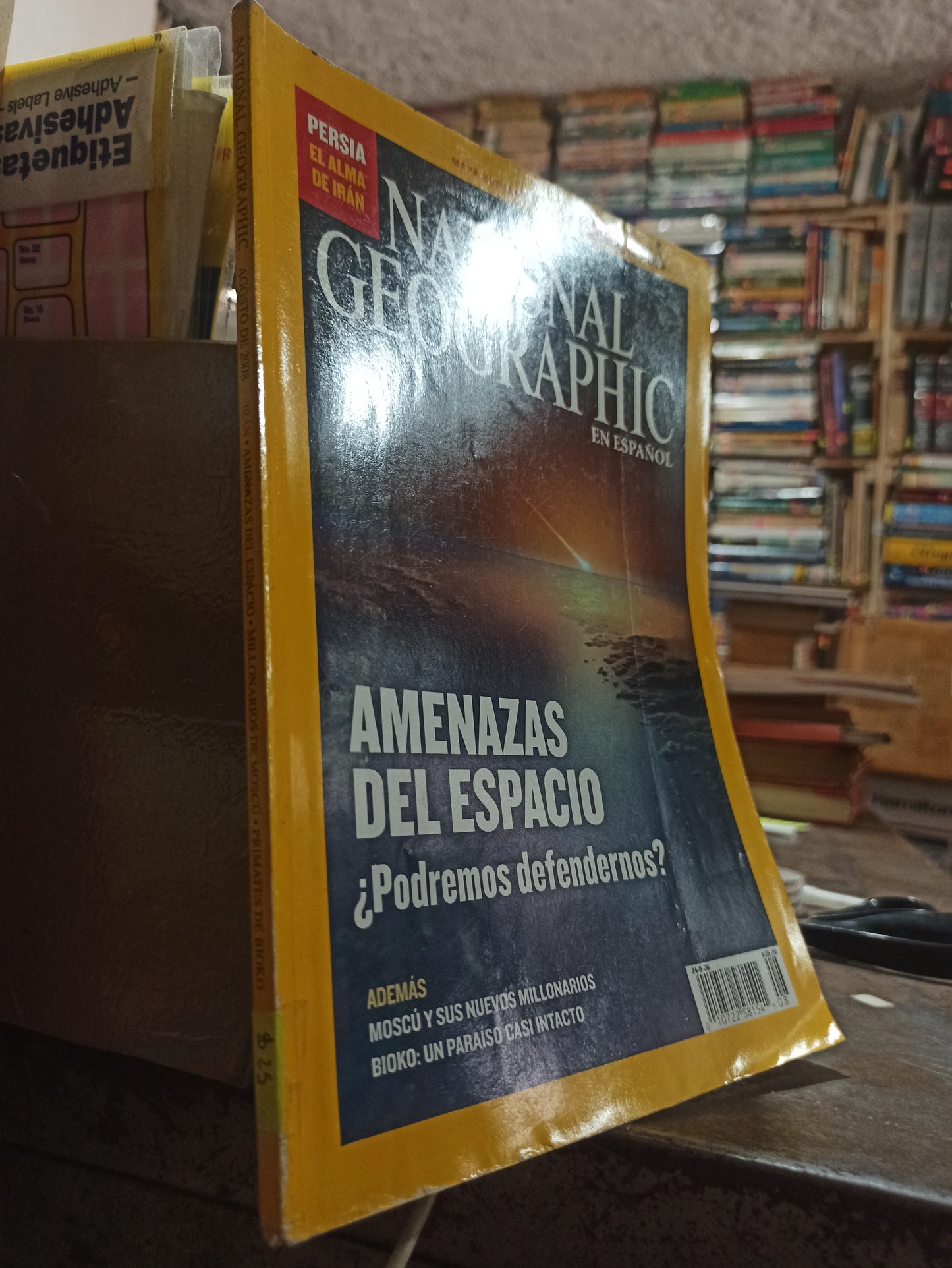 REVISTA NATIONAL GEOGRAPHIC AMENAZAS DEL ESPACIO USADO INFANTILES ALDAMA