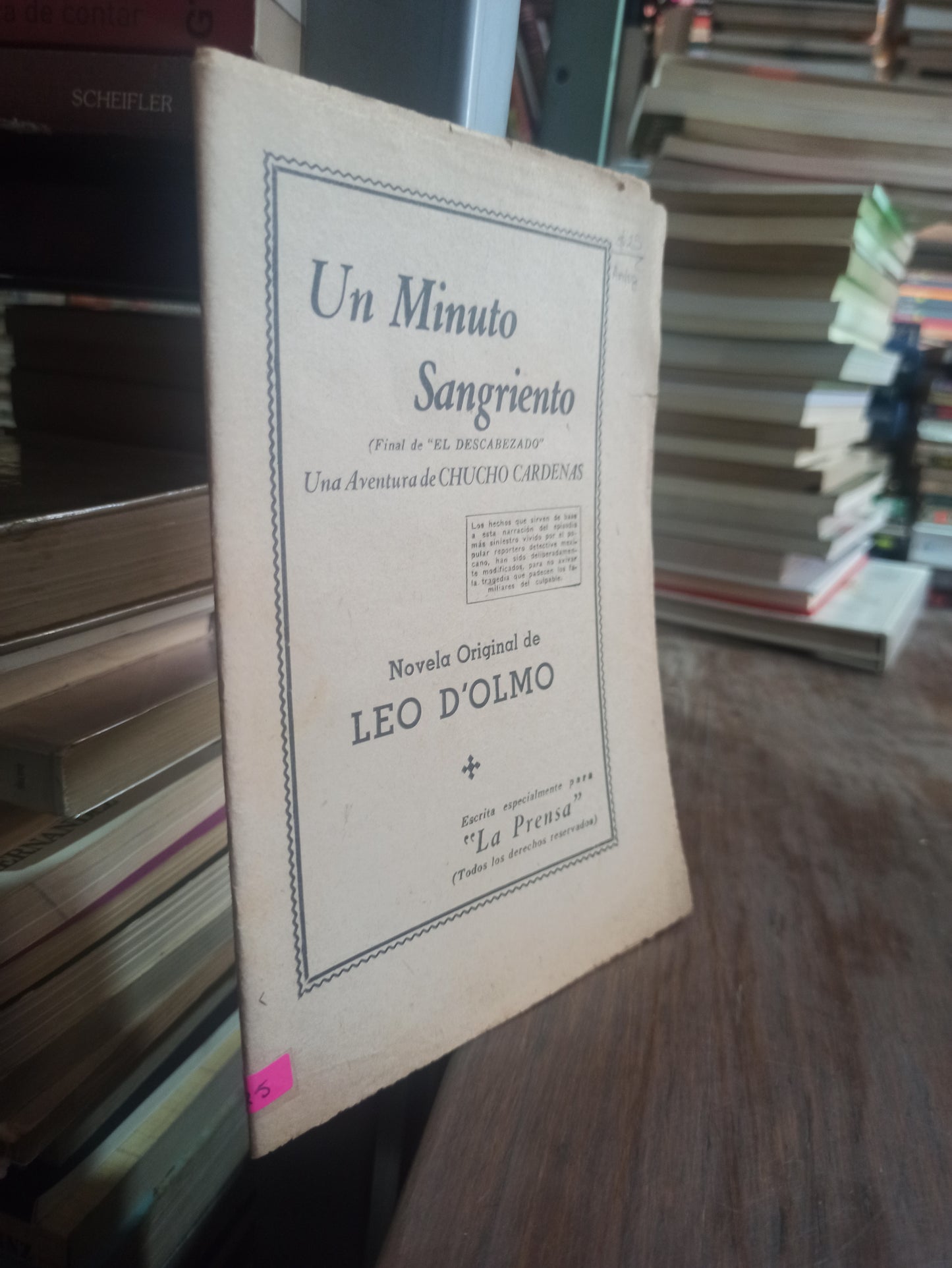 UN MINUTO SANGRIENTO POR CHUCHO CARDENAS USADO ANTIGUOS ALDAMA