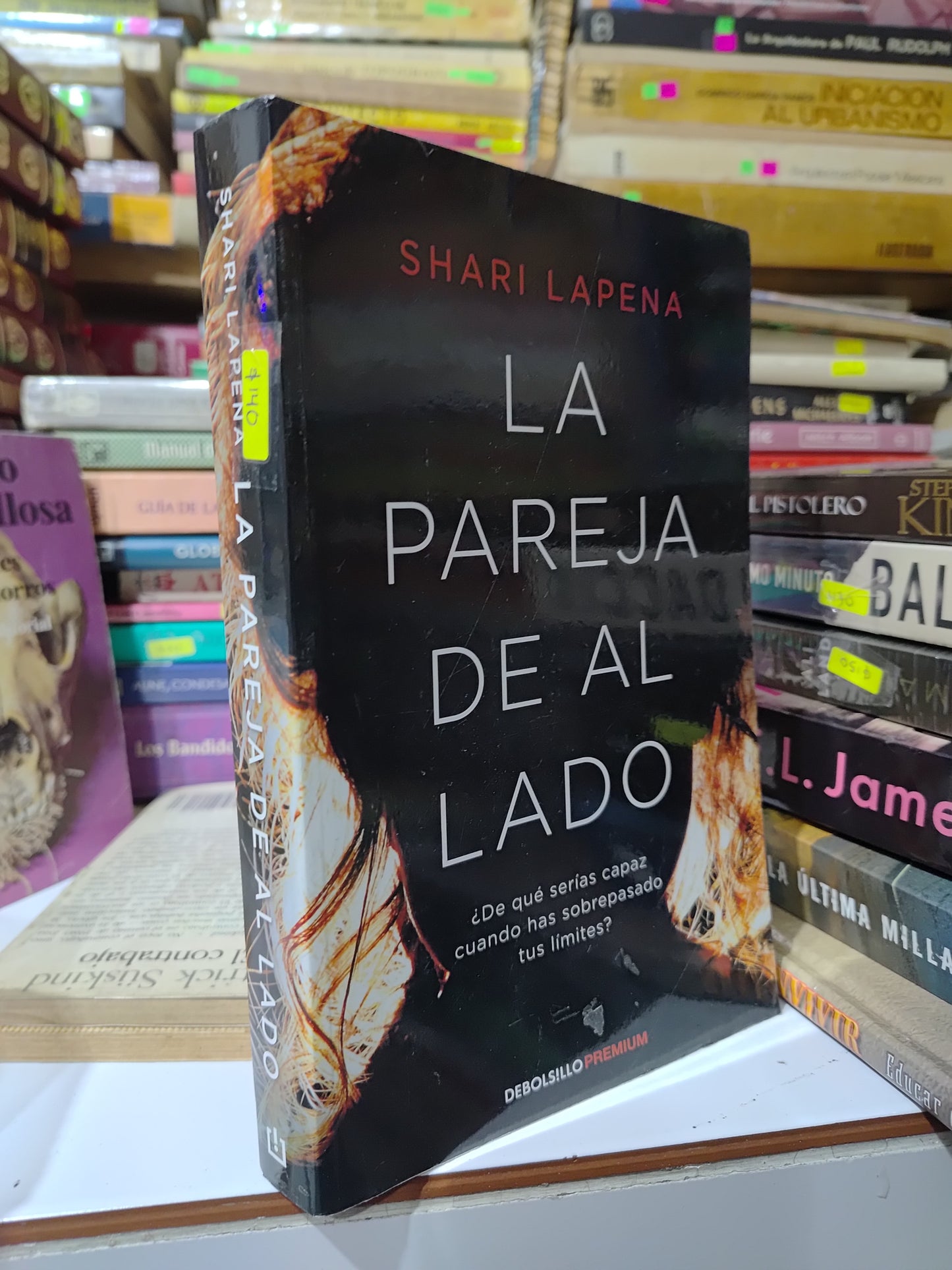 LA PAREJA DE AL LADO POR SHARI LAPENA USADO NOVELAS JUAREZ