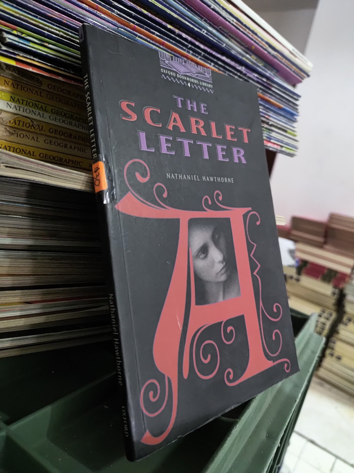 THE SCARLET LETTER POR NATHANIEL HAWTHORNE USADO IDIOMAS JUAREZ 515