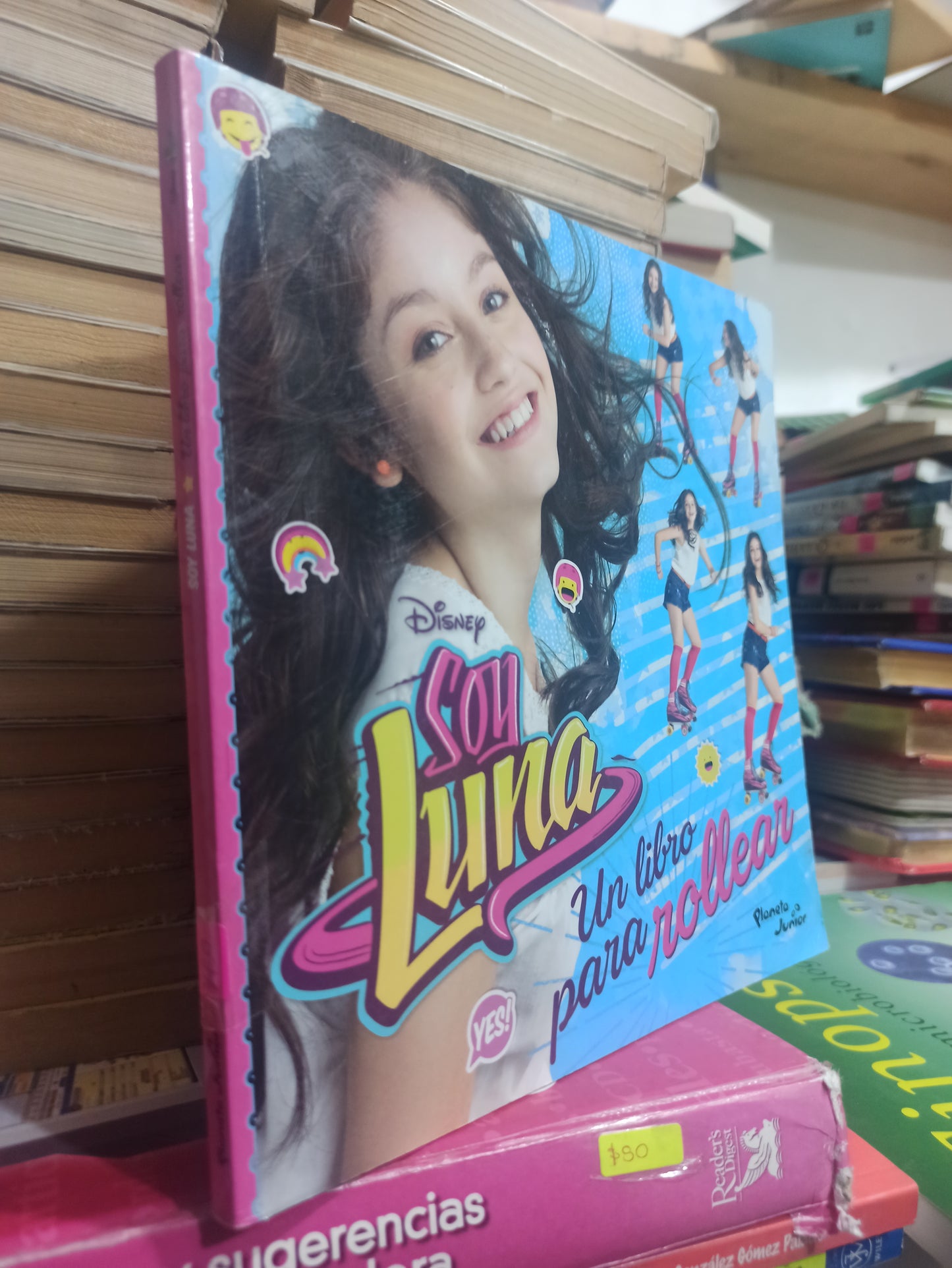 SOY LUNA UN LIBRO PARA ROLLEAR POR EDITORIAL PLANETA JUNIOR USADO INFANTILES JUÁREZ