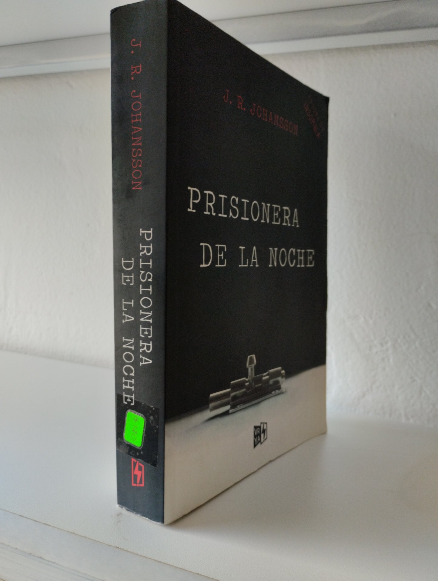 PRISIONERA DE LA NOCHE POR JR JOHANSSON USADO NOVELAS JUAREZ 515