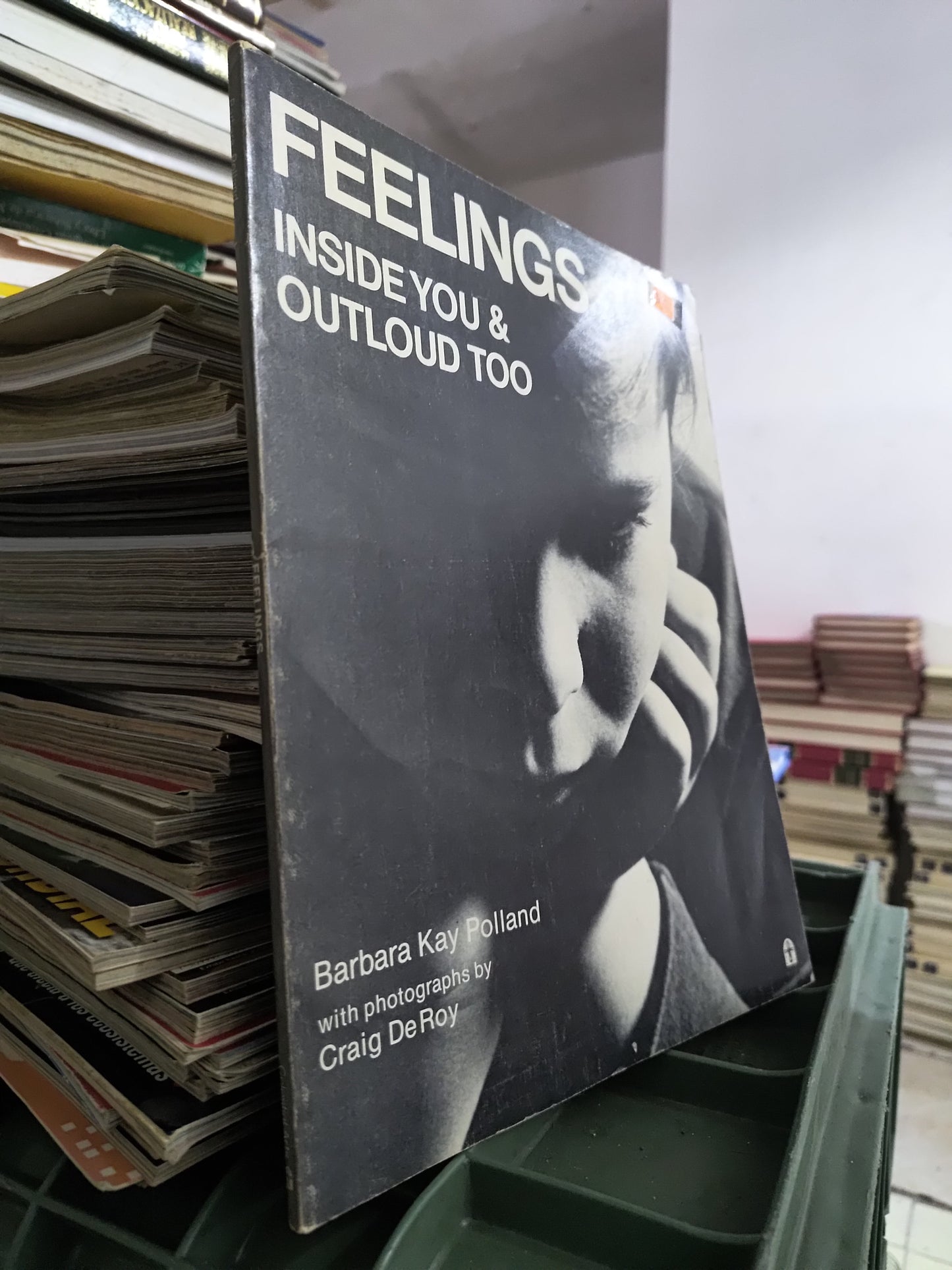 FEELINGS INSIDE YOU AND OUTLOUD TOO POR BARBARA KAY POLLAND USADO IDIOMAS JUAREZ 515