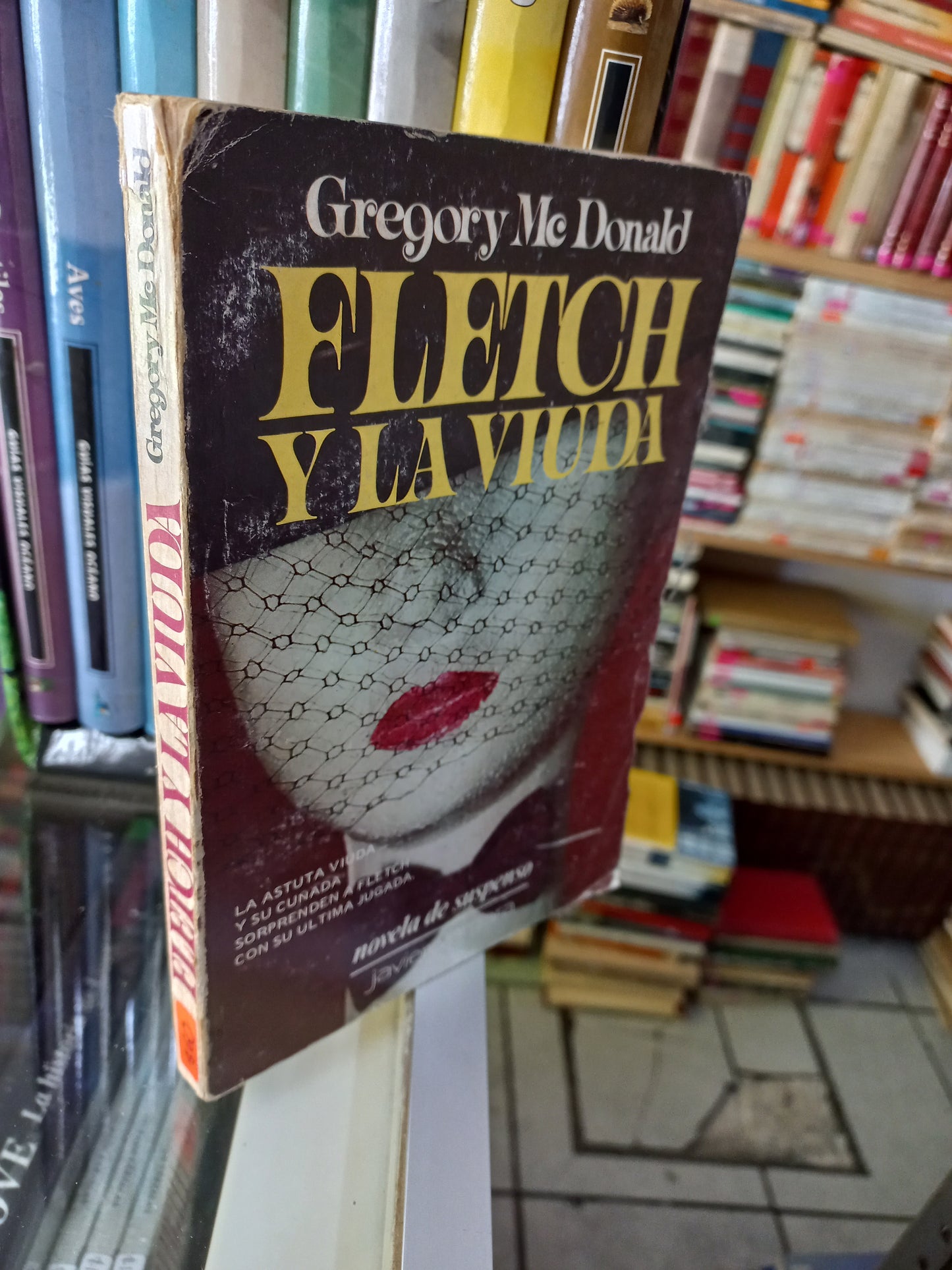 FLETCH Y LA VIUDA POR GREGORY MCDONALD USADO NOVELA JUÁREZ