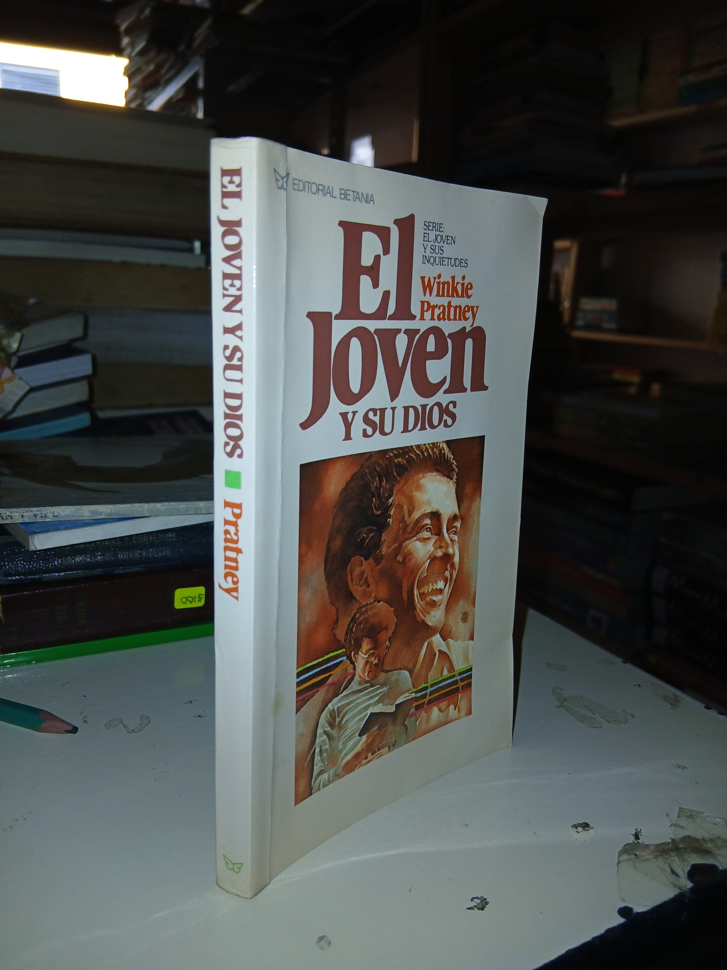 EL JOVEN Y SU DIOS POR WINKIE PRATNEY USADO RELIGIÓN LITERARIO 207