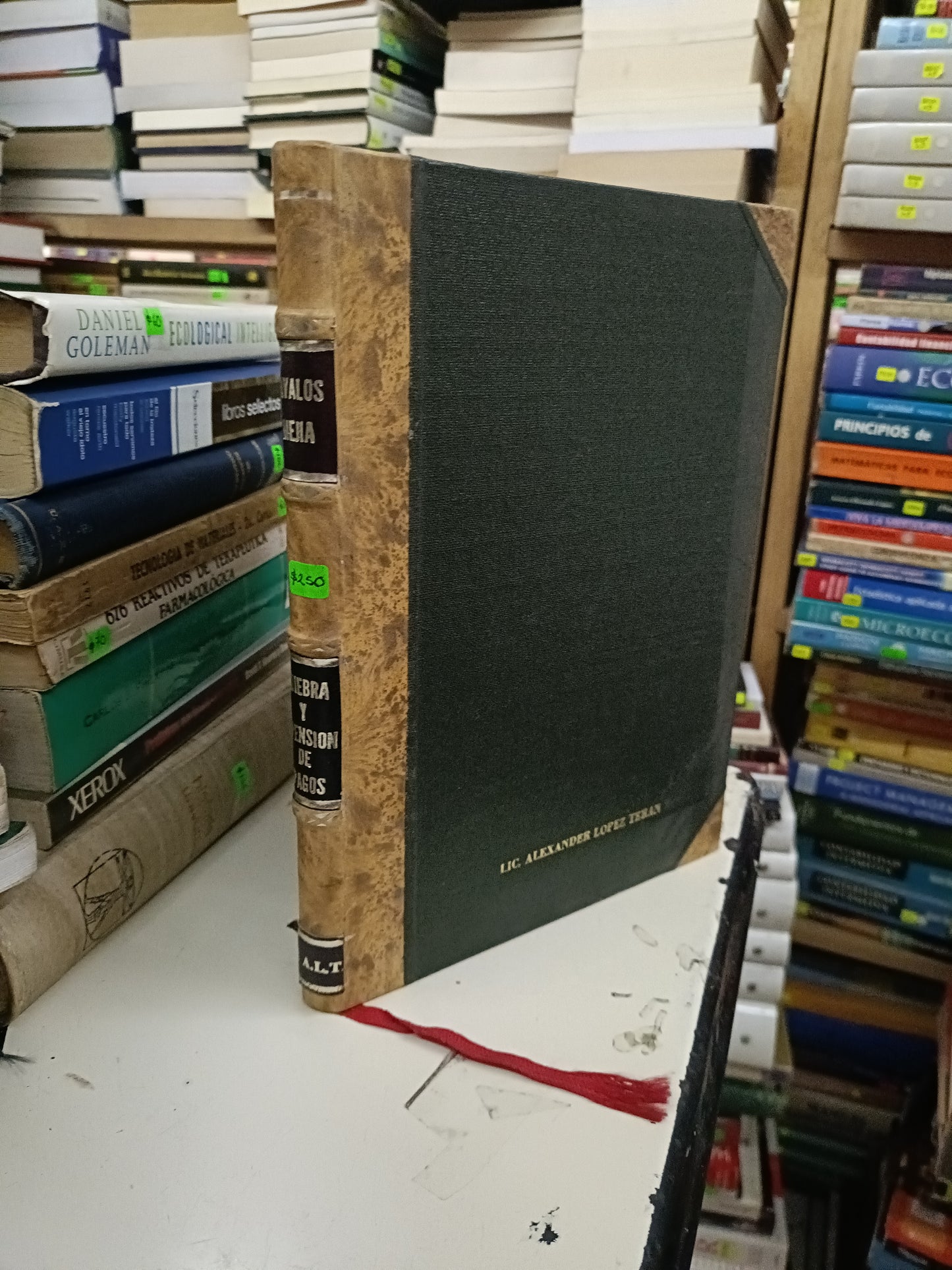 QUIEBRA Y PENSIÓN DE PAGOS POR DÁVALOS MEJÍA USADO DERECHO LITERARIO 207