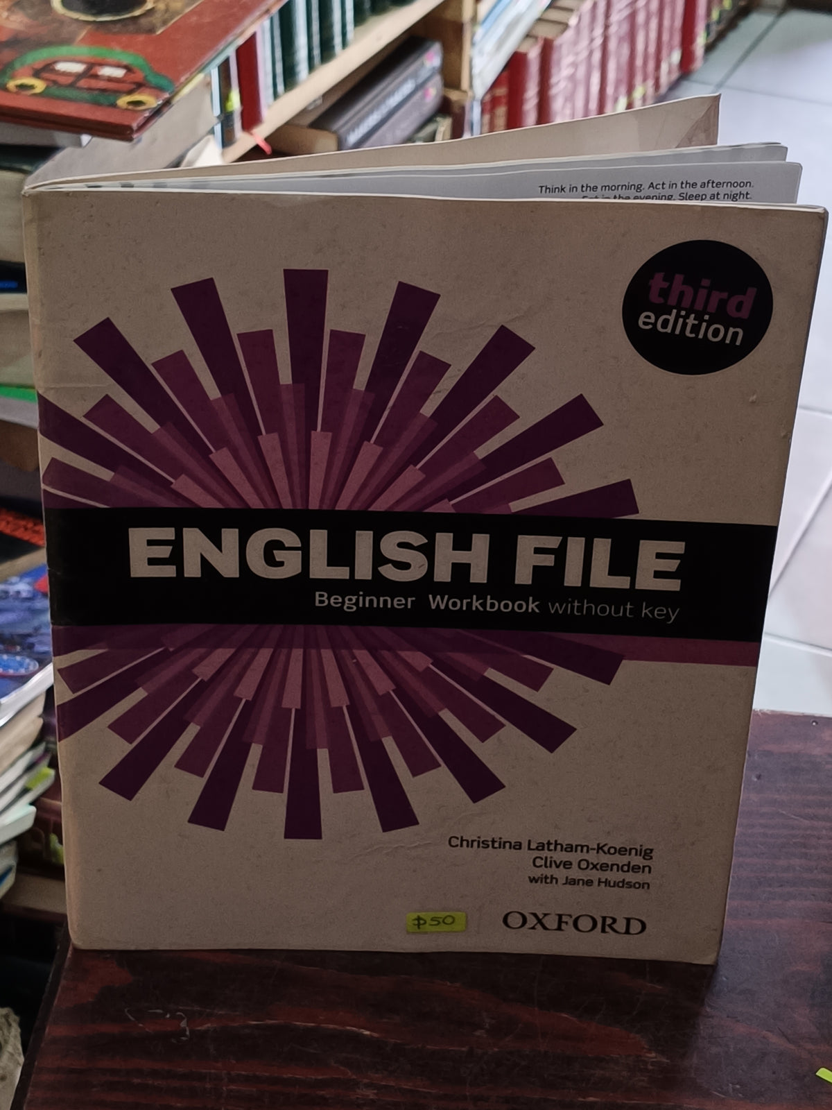 ENGLISH FILE BEGINNER WORKBOOK WITHOUT KEY CHRISTINA LATHAM-KOENING USADO IDIOMAS LITERARIO 305