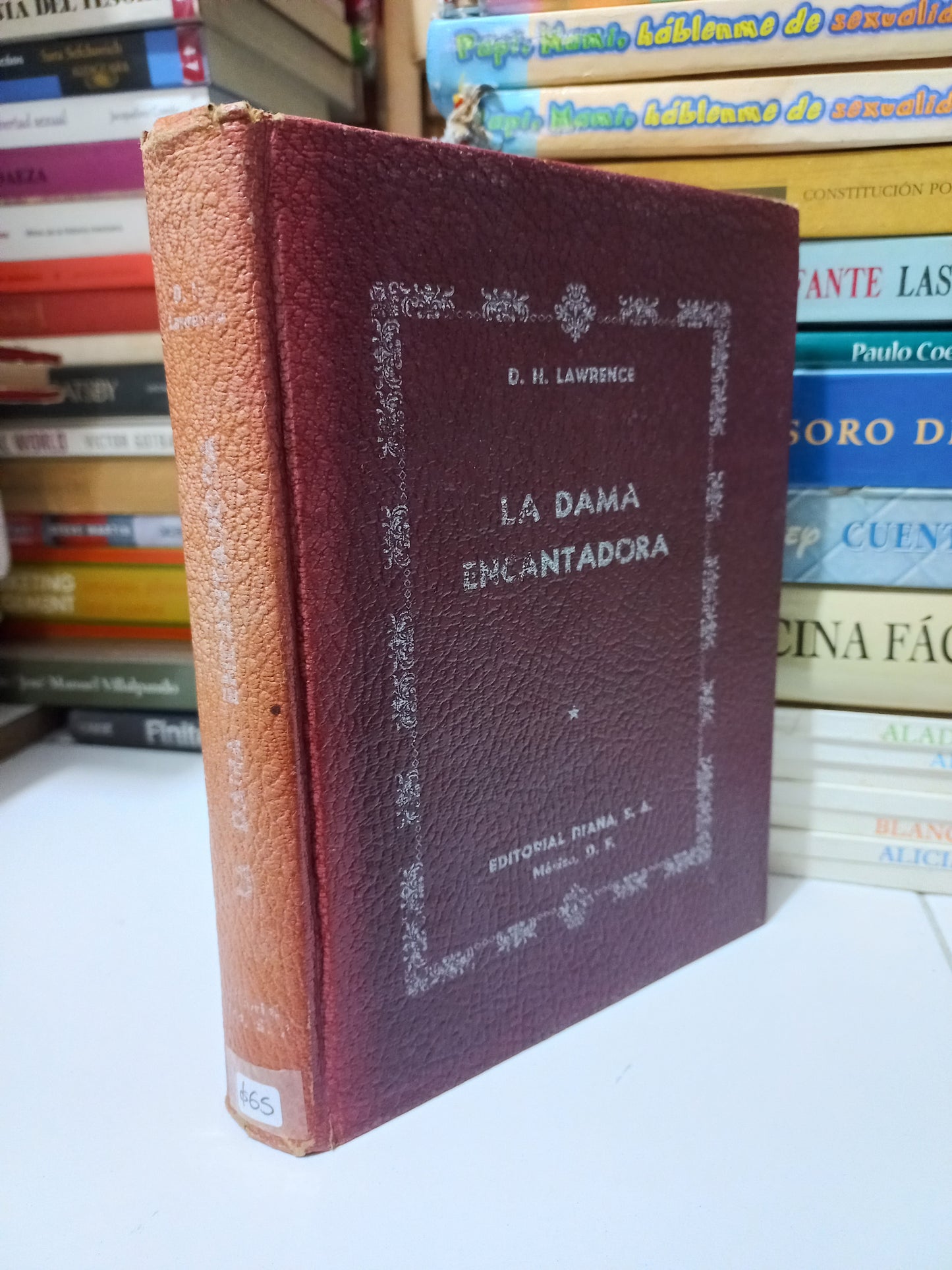 LA DAMA ENCANTADORA POR D.H. LAWRENCE USADO NOVELA JUÁREZ