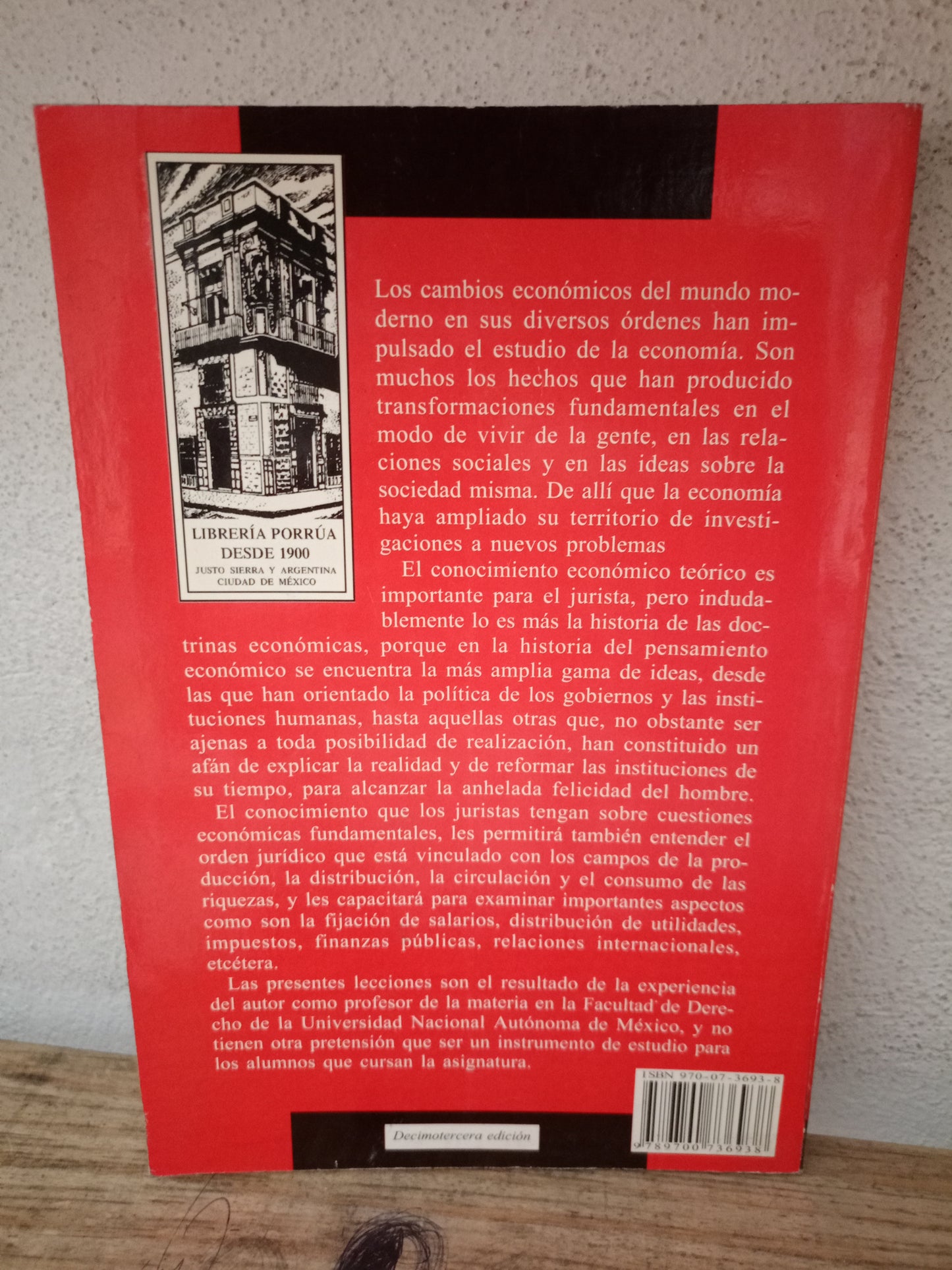 LECCIONES DE HISTORIA DEL PENSAMIENTO ECONÓMICO POR PEDRO ASTUDILLO URSÚA USADO DERECHO LITERARIO 305