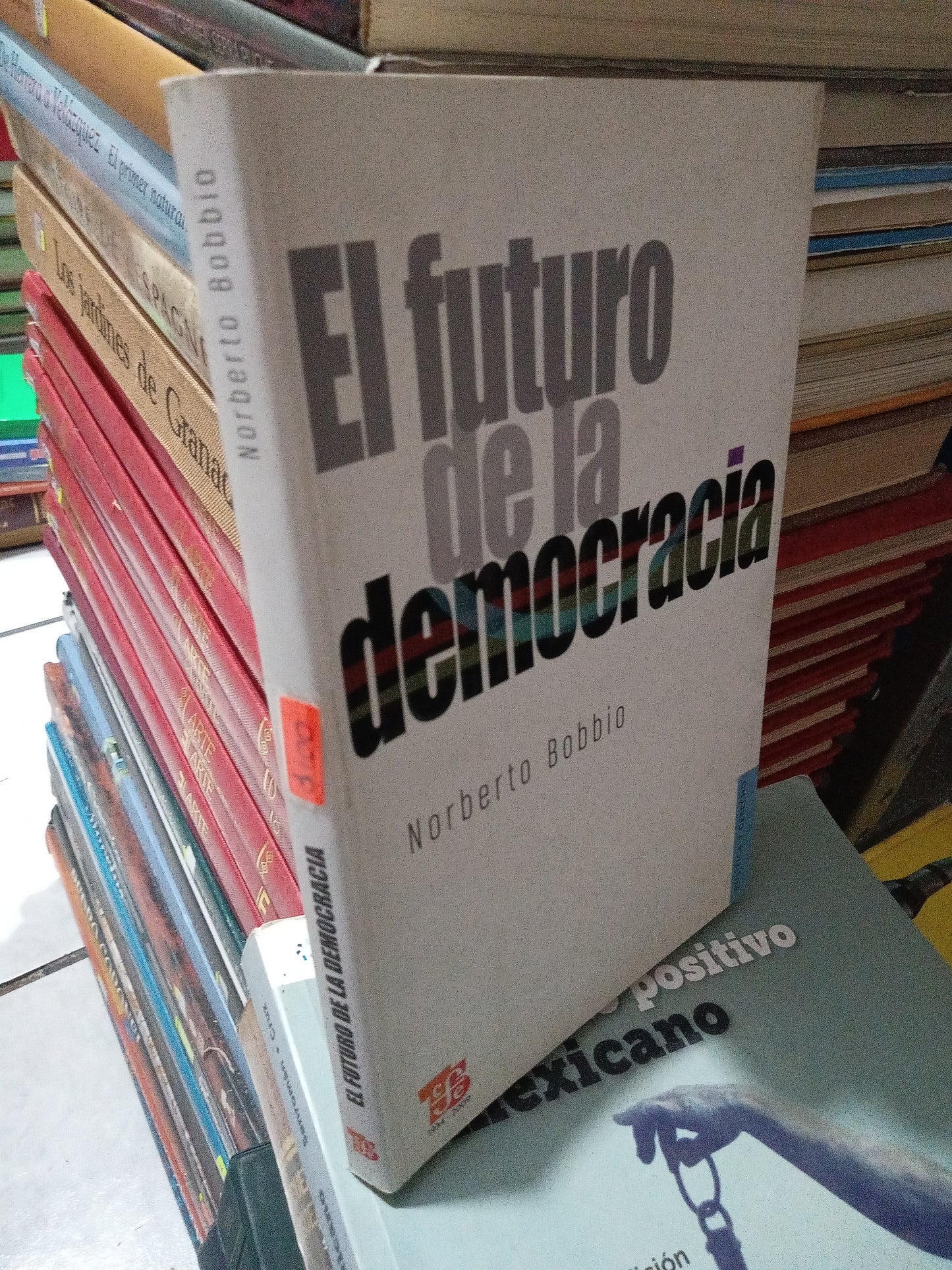 EL FUTURO DE LA DEMOCRACIA POR NORBERTO BOBBIO USADO DERECHO JUÁREZ