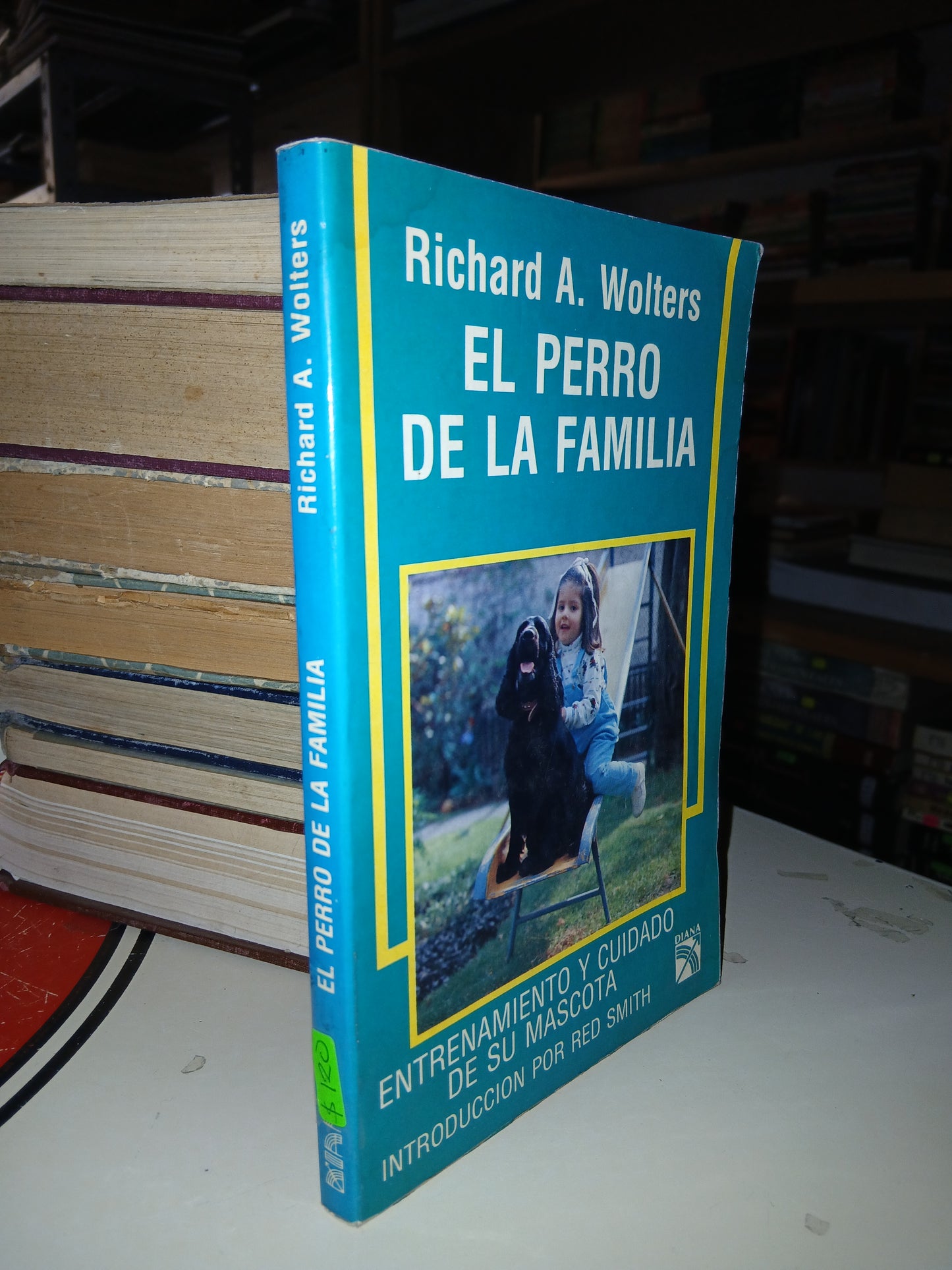 EL PERRO DE LA FAMILIA POR RICHARD A. WOLTERS USADO BIOLOGÍA LITERARIO 207