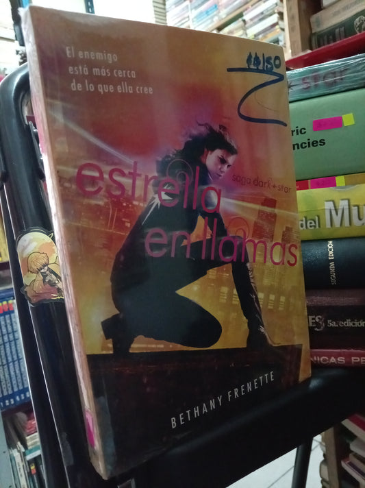 ESTRELLA EN LLAMAS POR BETHANY FRENETTE NUEVO NOVELA LITERARIO 305