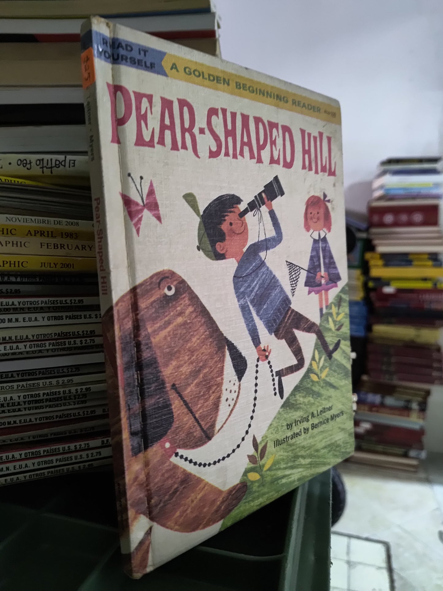 PEAR SHAPED HILL POR IRVING A. LEITNER USADO IDIOMAS JUAREZ 515
