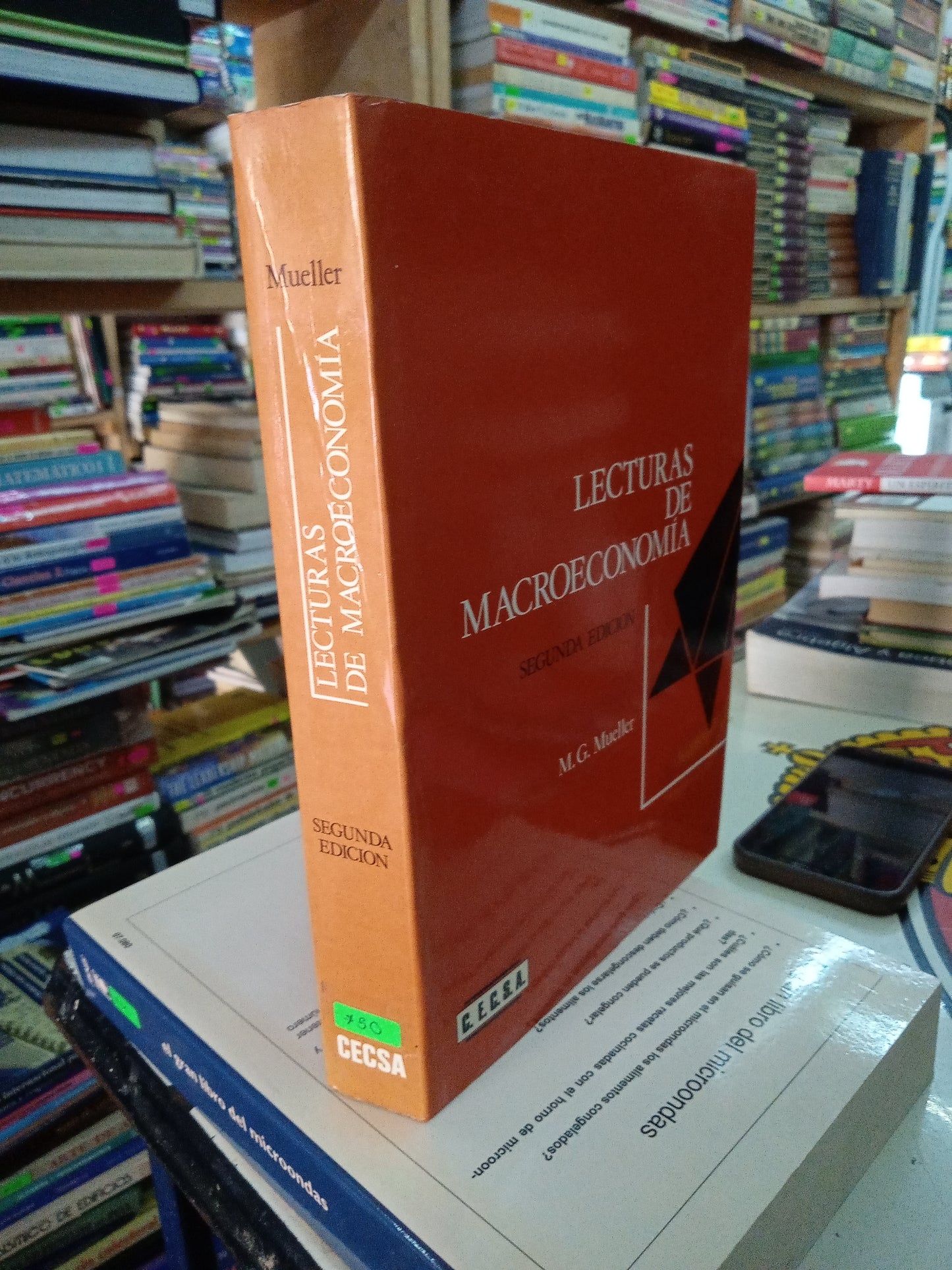 LECTURAS DE MACROECONOMIA POR M G MUELLER USADO ADMINISTRACIÓN LITERARIO 207