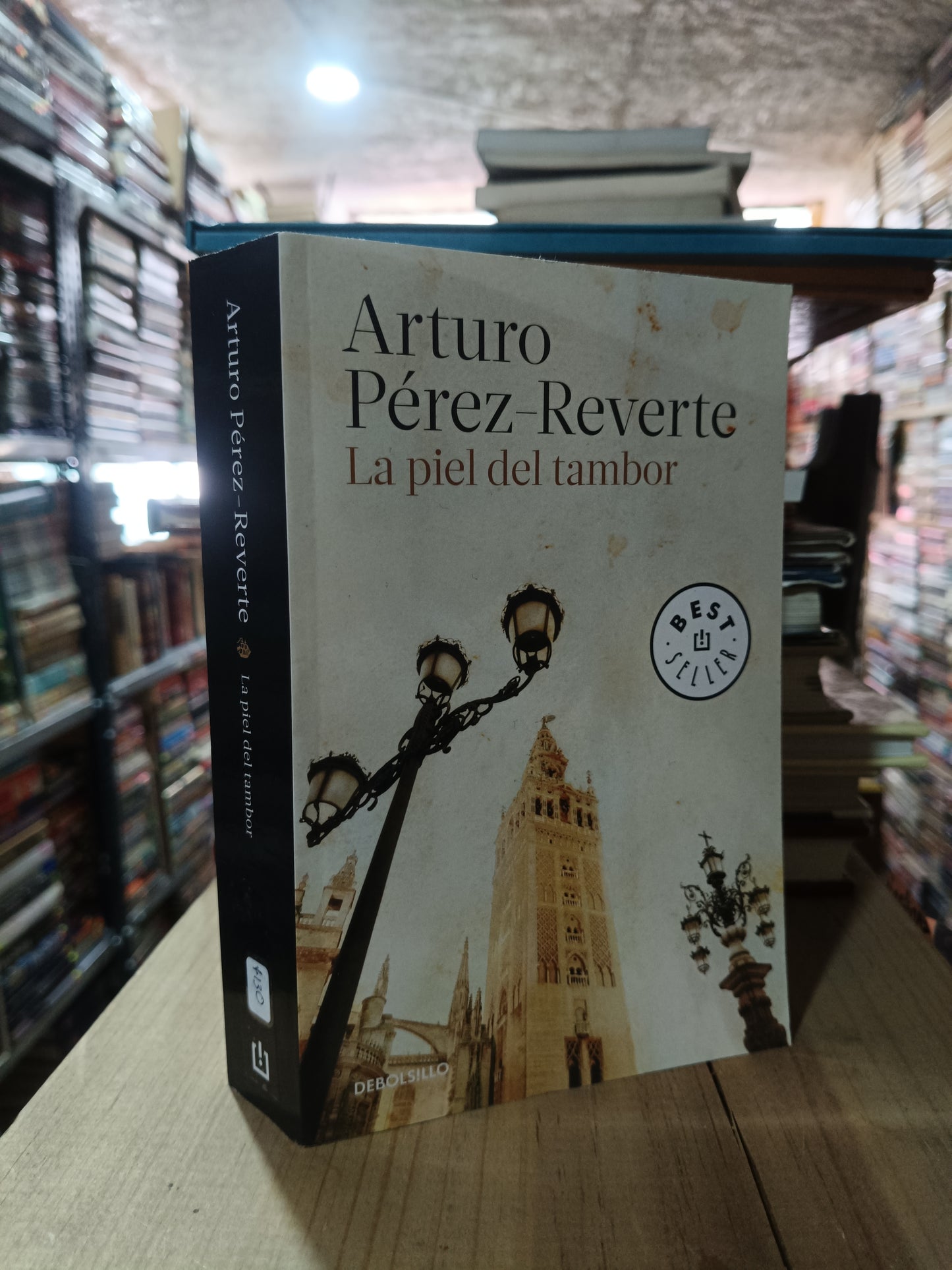 LA PIEL DEL TAMBOR POR ARTURO PÉREZ REVERTE USADO NOVELA ALDAMA